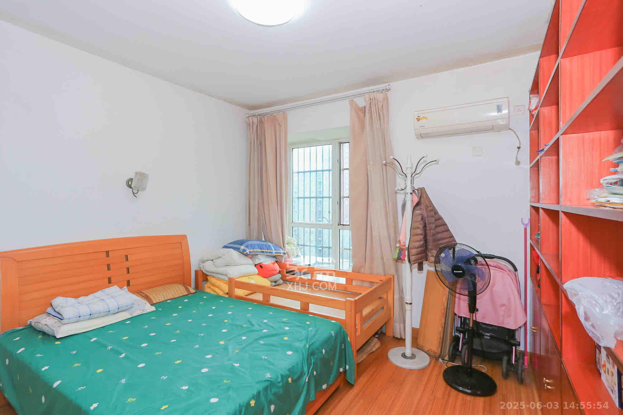 嘉逸名庭  3室2厅2卫   2600.00元/月室内图
