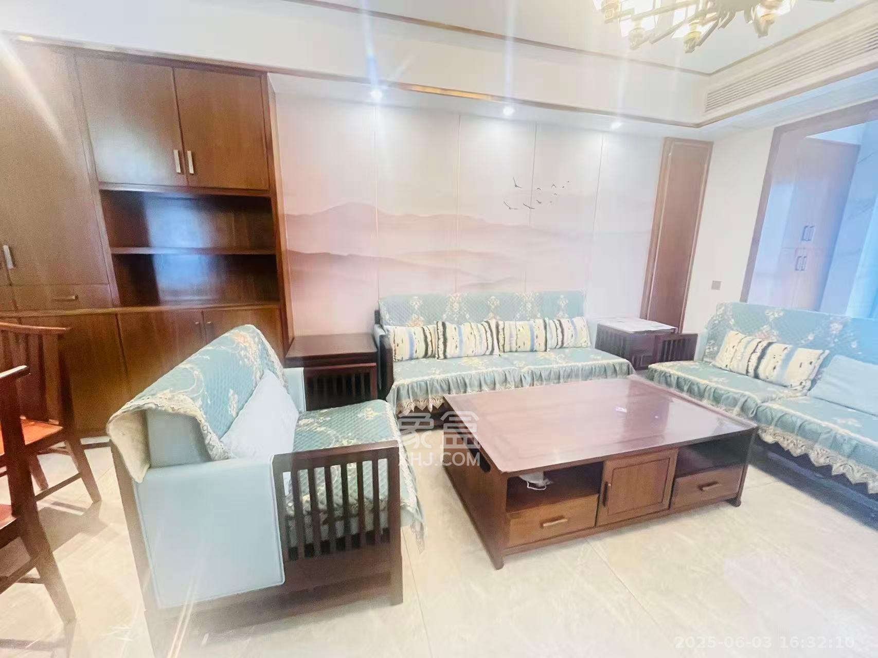 万达华府 3室2厅2卫 2800.0元/月 万达华府 3室2厅2卫 2800.0元/月室内图