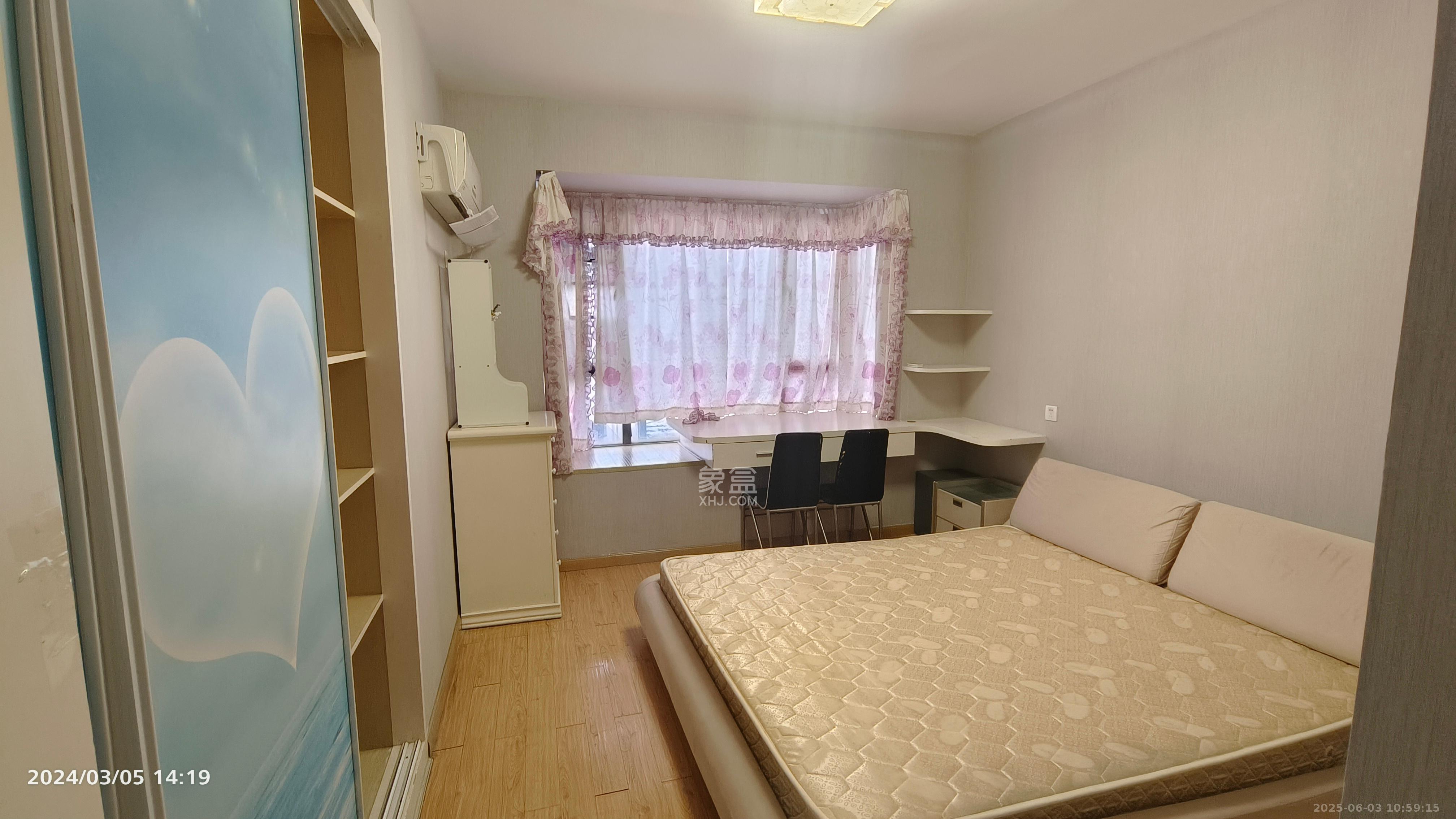 山水花都  2室1厅1卫   2200.00元/月室内图