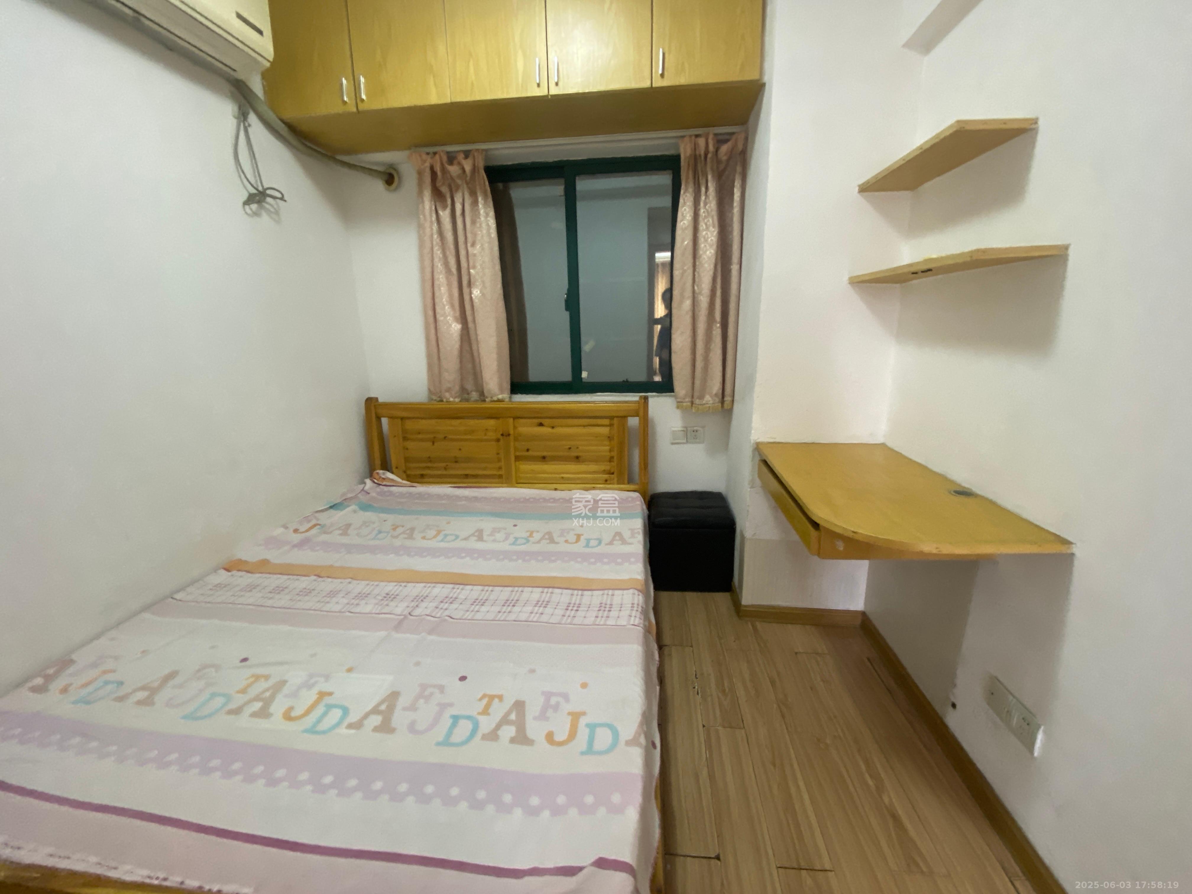 华天LOHO小镇 2室2厅1卫 1300.0元/月 华天LOHO小镇 2室2厅1卫 1300.0元/月室内图