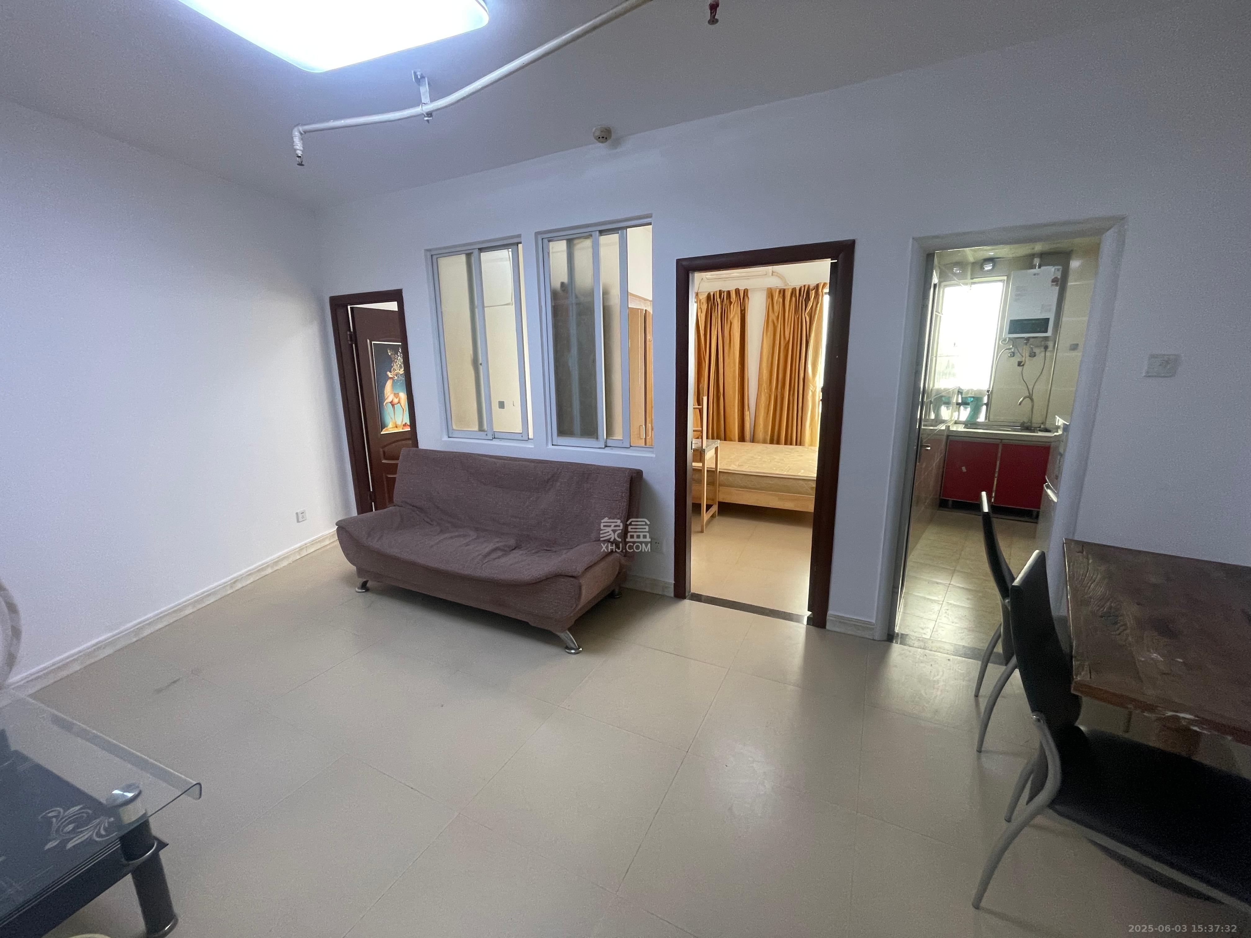 湖韵佳苑 2室2厅1卫 1650.0元/月 湖韵佳苑 2室2厅1卫 1650.0元/月室内图