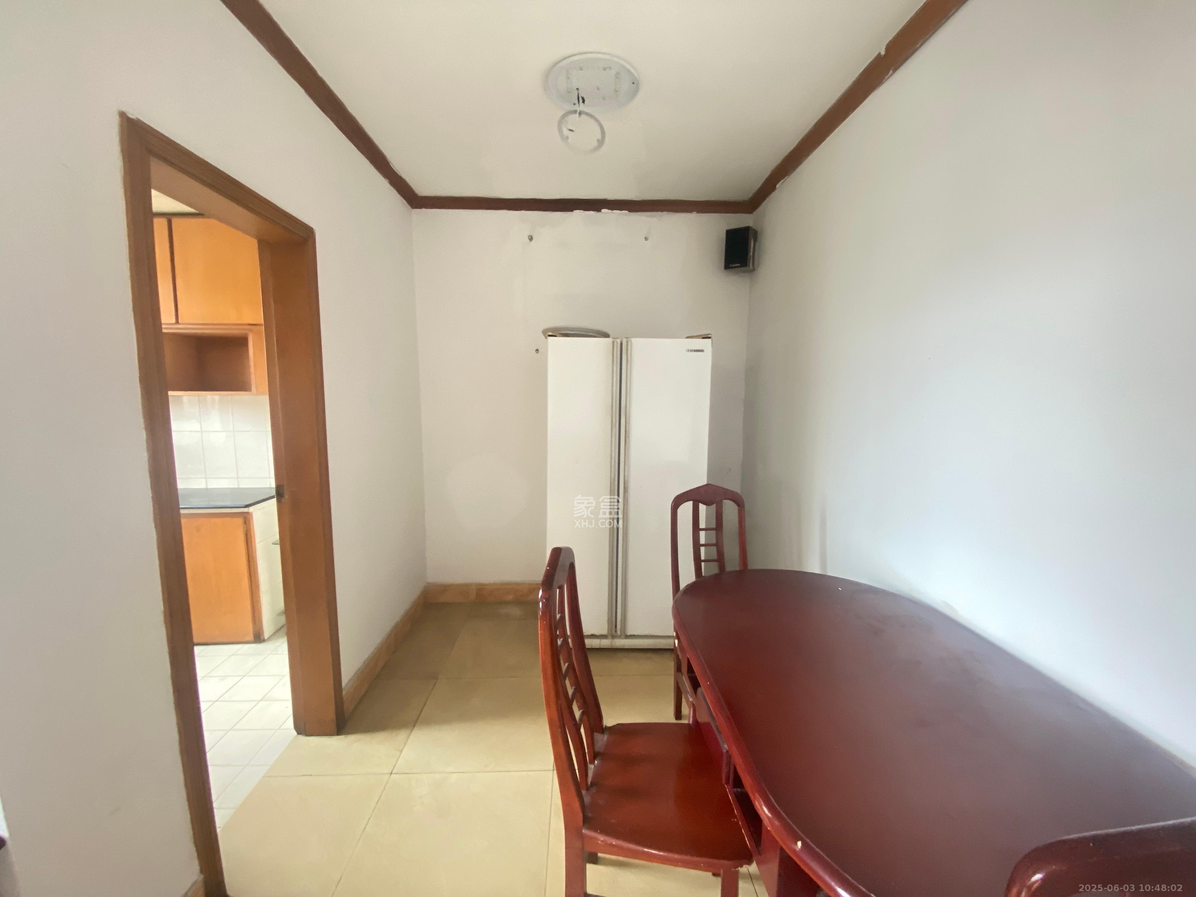 成达花园 3室2厅1卫 1200.0元/月 成达花园 3室2厅1卫 1200.0元/月室内图