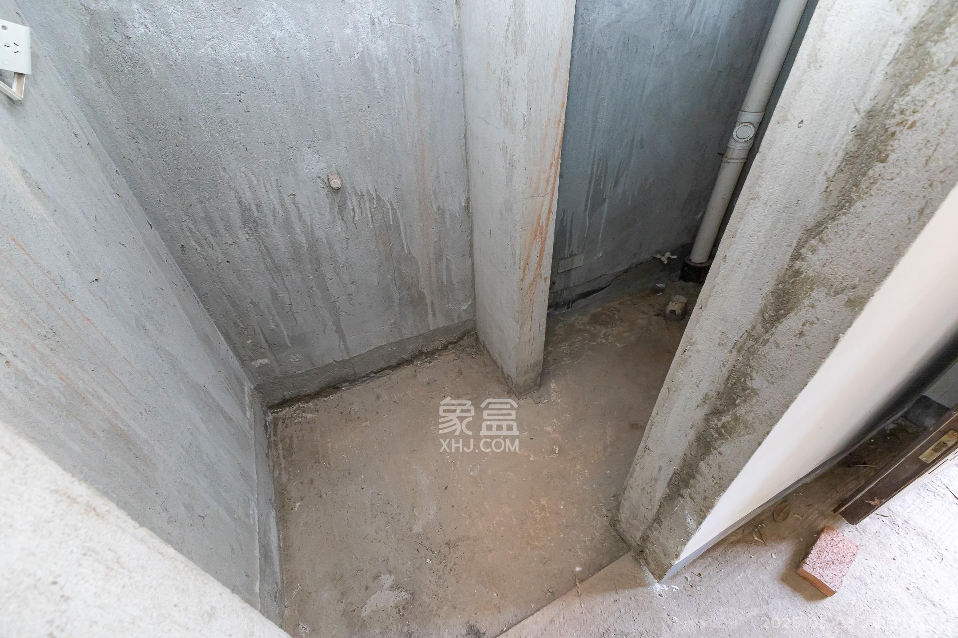 南山苏迪亚诺  4室2厅1卫   352.00万卫生间