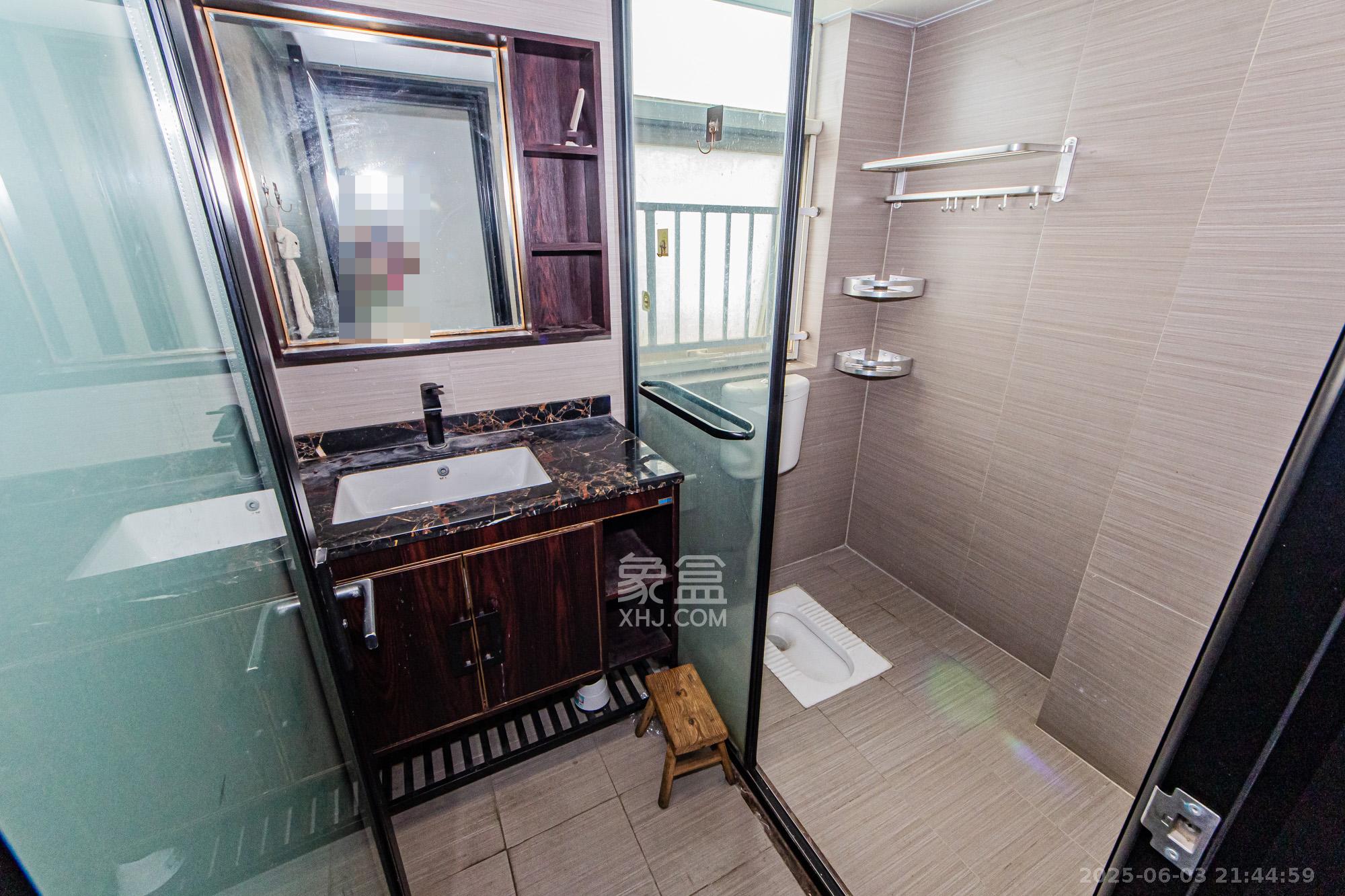 北辰三角洲D3区 4室2厅2卫 199.0万 北辰三角洲D3区 4室2厅2卫 199.0万卫生间