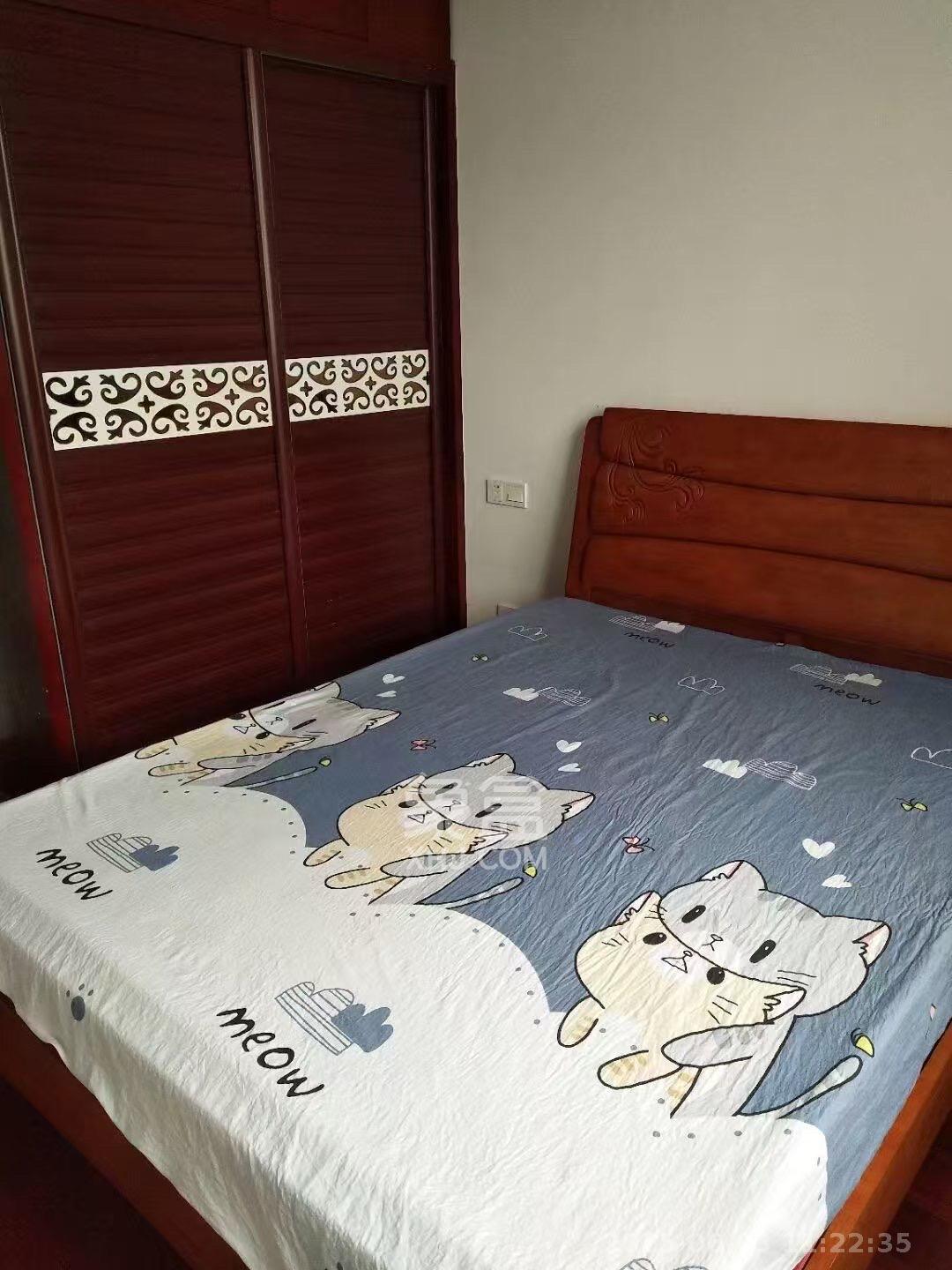 山水英伦  4室2厅2卫    2600.0元/月 山水英伦  4室2厅2卫    2600.0元/月室内图1