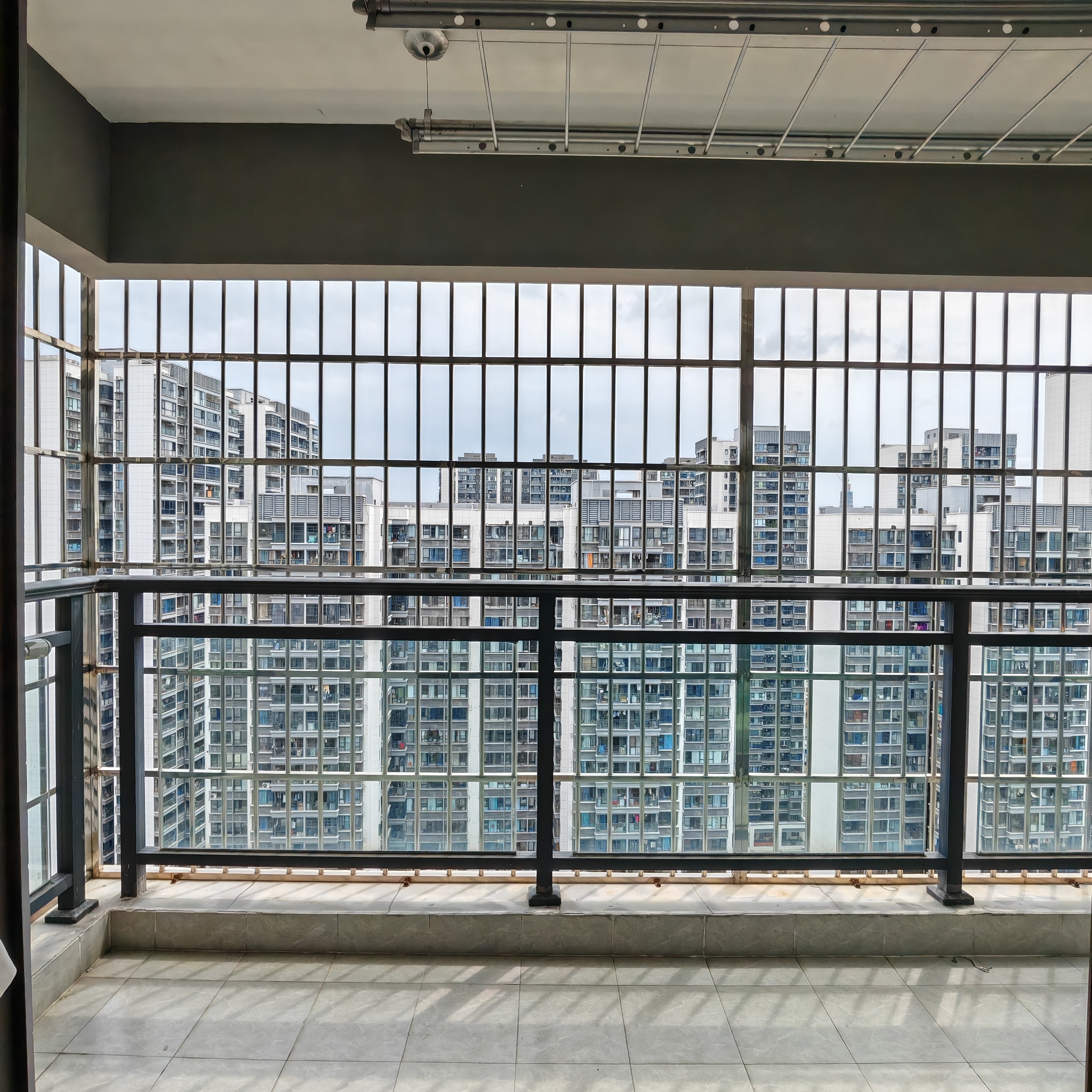 坡博家园五区  5室2厅2卫   3800.00元/月室内图
