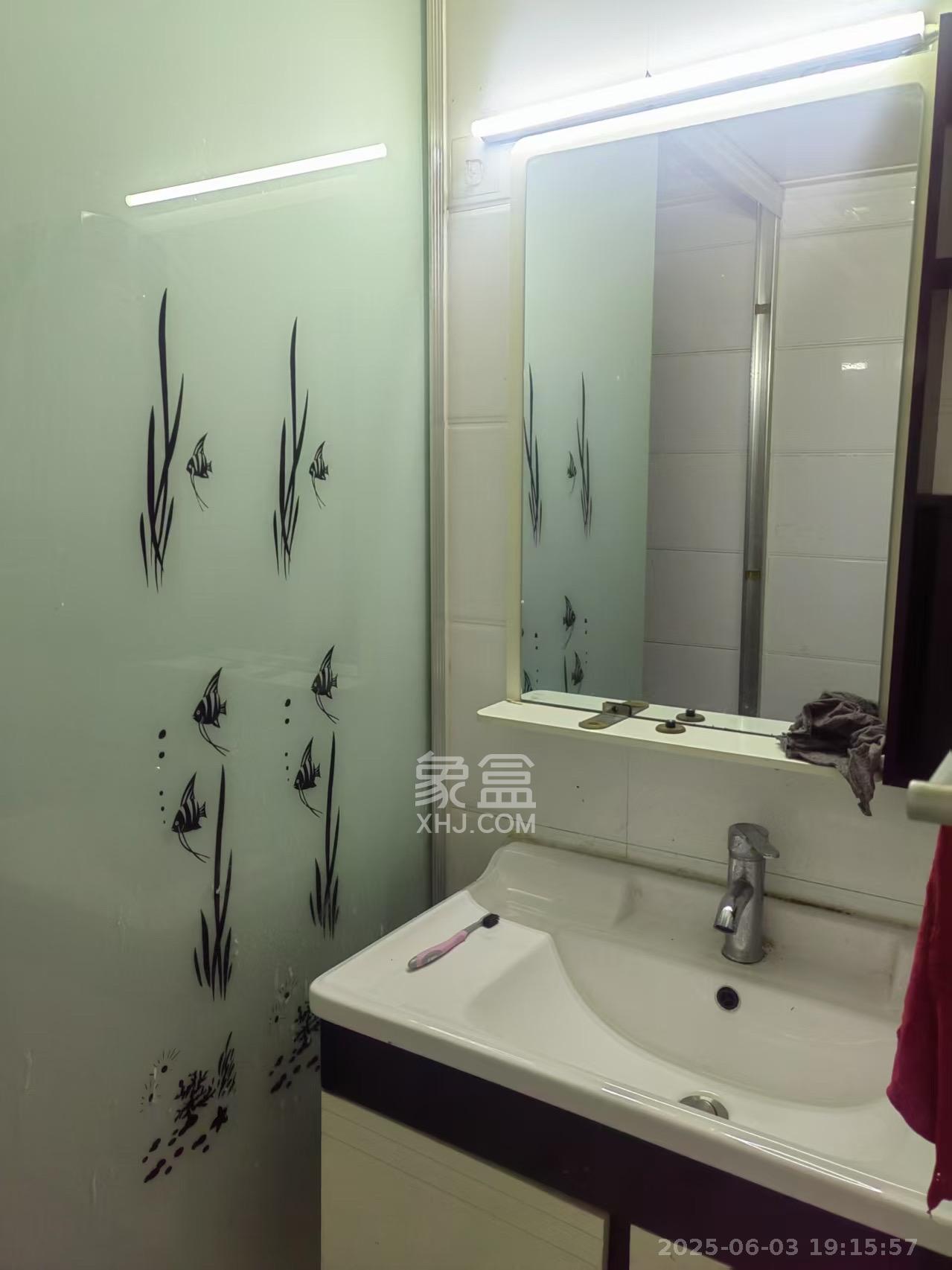 钱隆学府一、二期 2室2厅1卫 1800.0元/月 钱隆学府一、二期 2室2厅1卫 1800.0元/月室内图