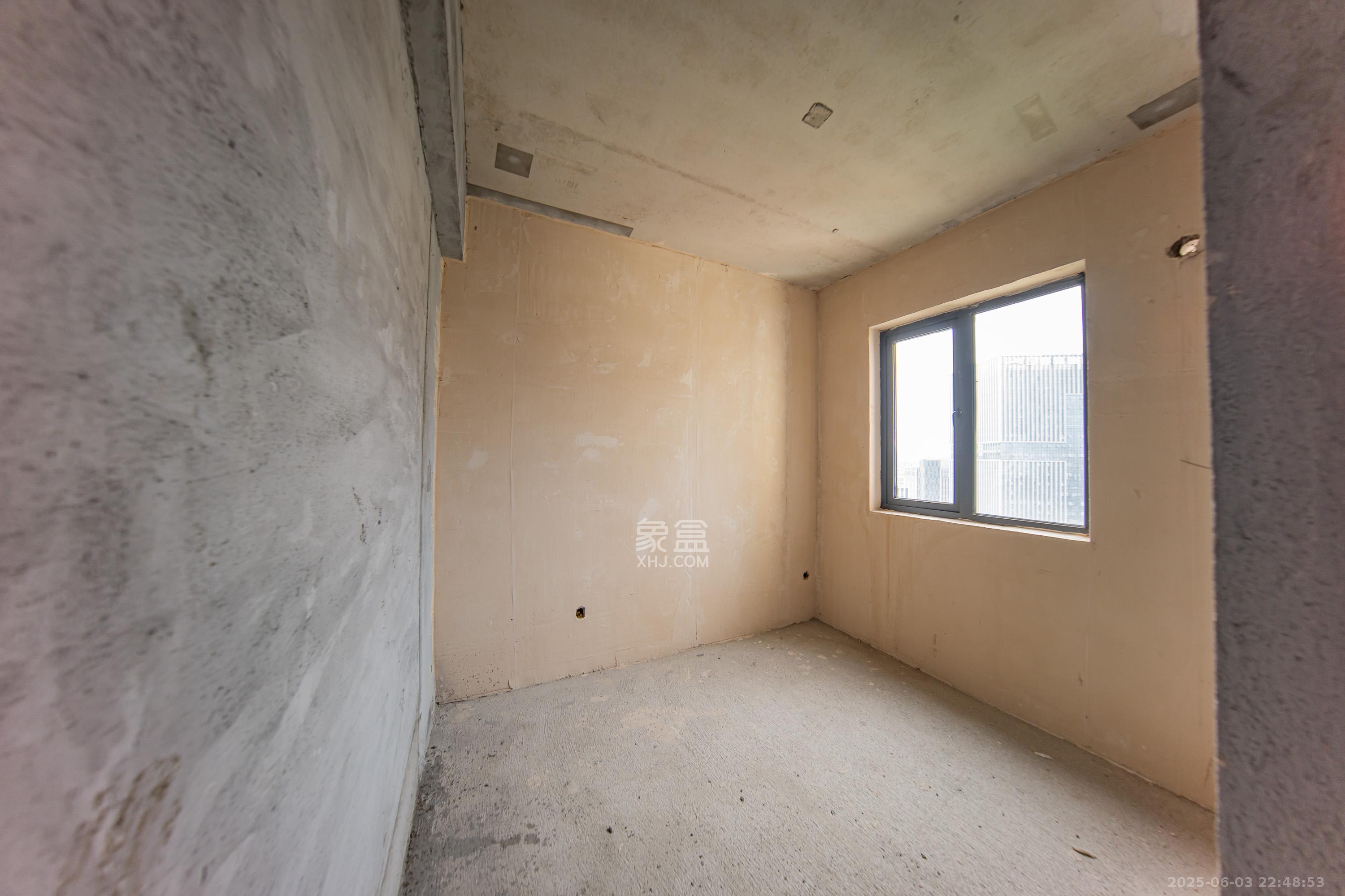 汉高学士府  4室2厅2卫    100.0万 汉高学士府  4室2厅2卫    100.0万卧室