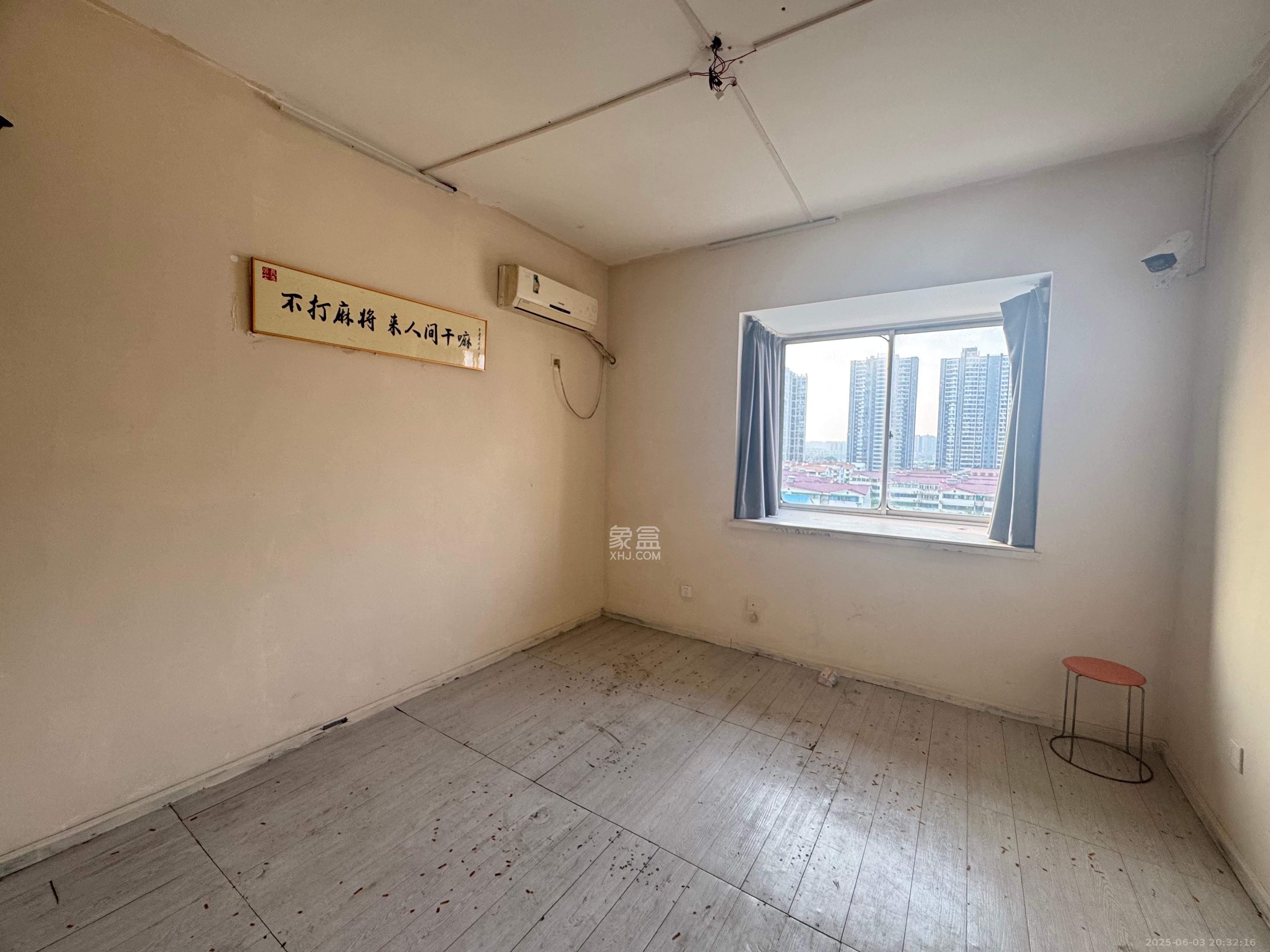 湘诚时速风标 4室0厅0卫 2000.00元/月 湘诚时速风标 4室0厅0卫 2000.00元/月室内图