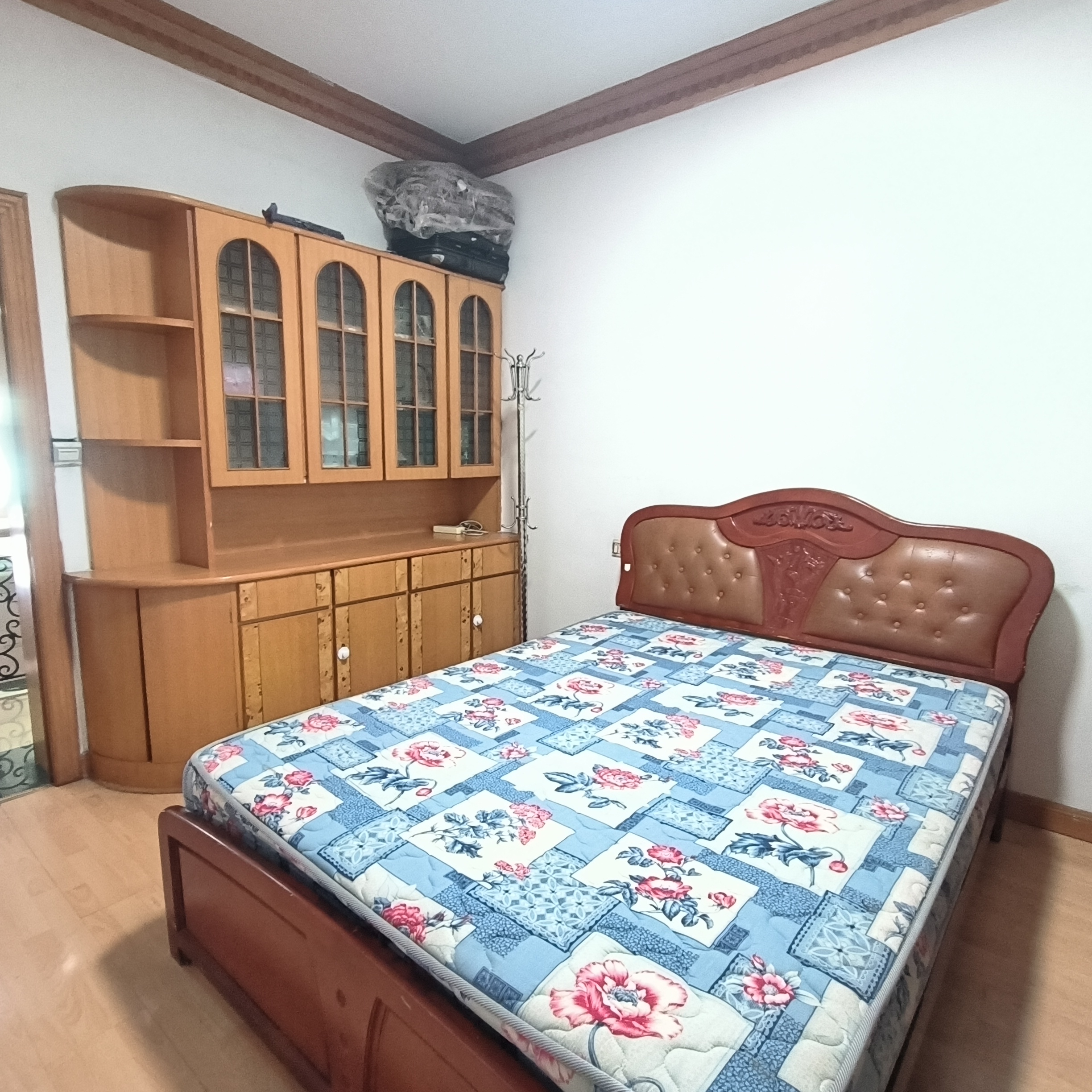 红湘北路散盘 3室2厅2卫 1200.0元/月 红湘北路散盘 3室2厅2卫 1200.0元/月室内图