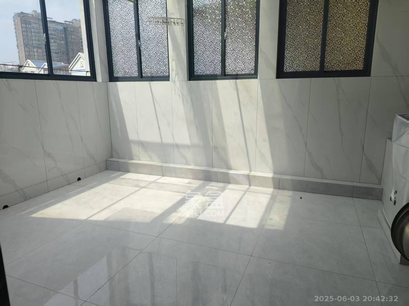 金侨世纪苑 5室2厅2卫 138.8万 金侨世纪苑 5室2厅2卫 138.8万小区图