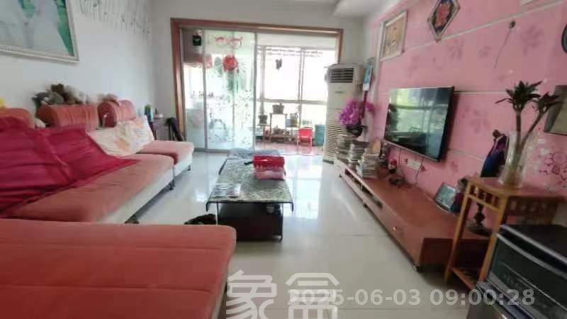 麓谷沐春园  3室2厅1卫   2300.00元/月室内图