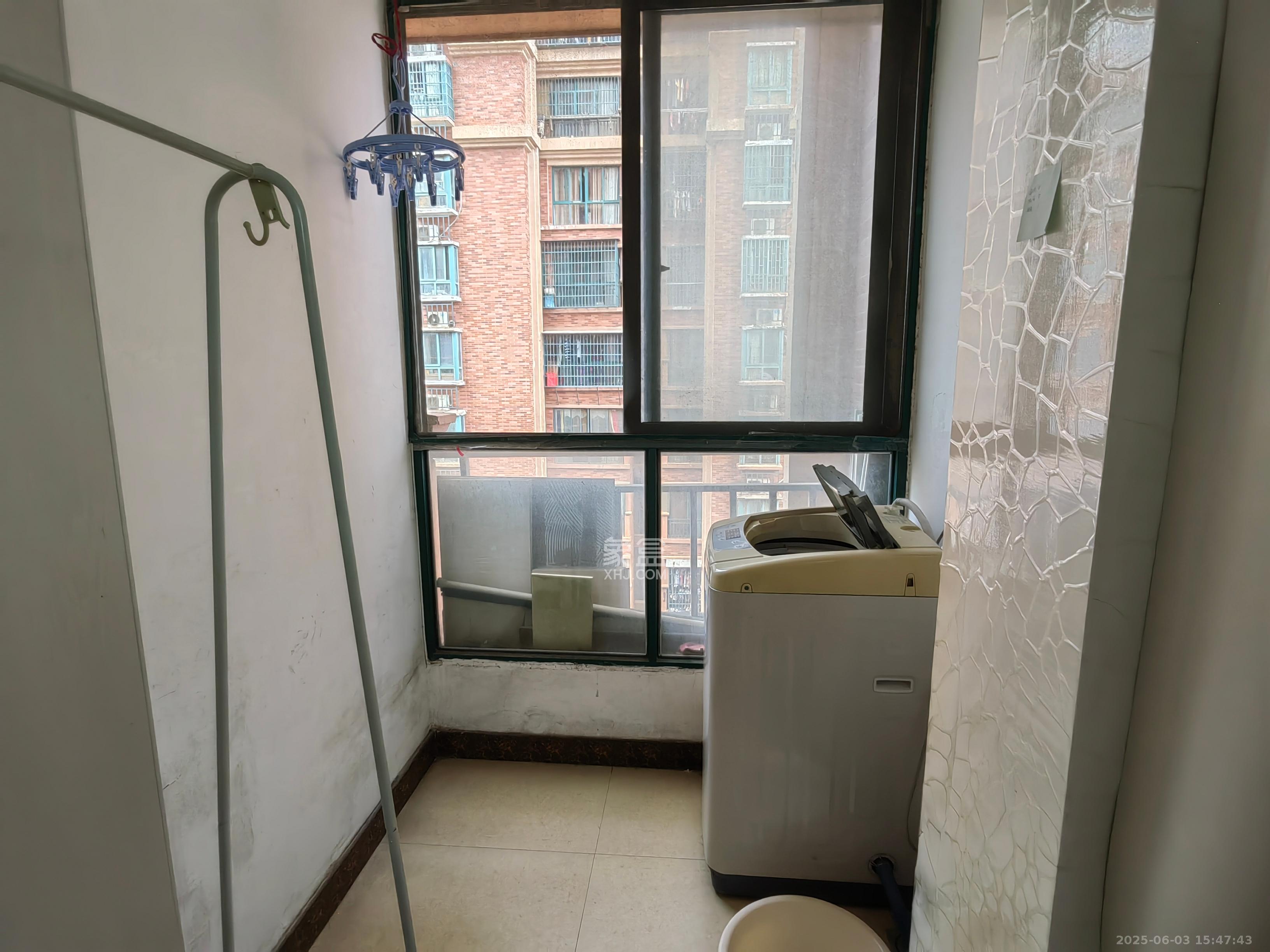 东玺门  2室2厅1卫    2200.0元/月室内图