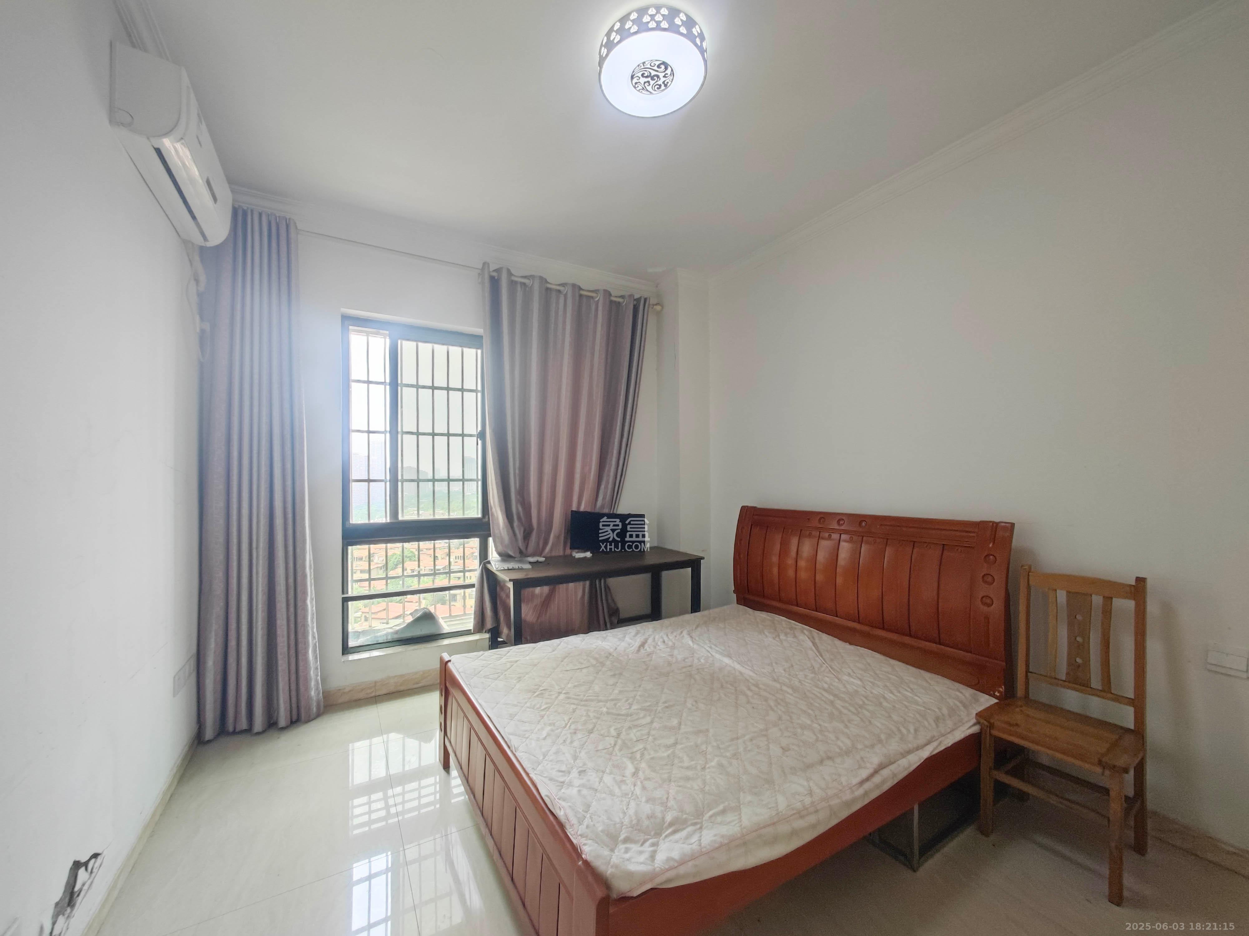 水岸天际(一期、二期) 3室2厅2卫 85.0万 水岸天际(一期、二期) 3室2厅2卫 85.0万卧室