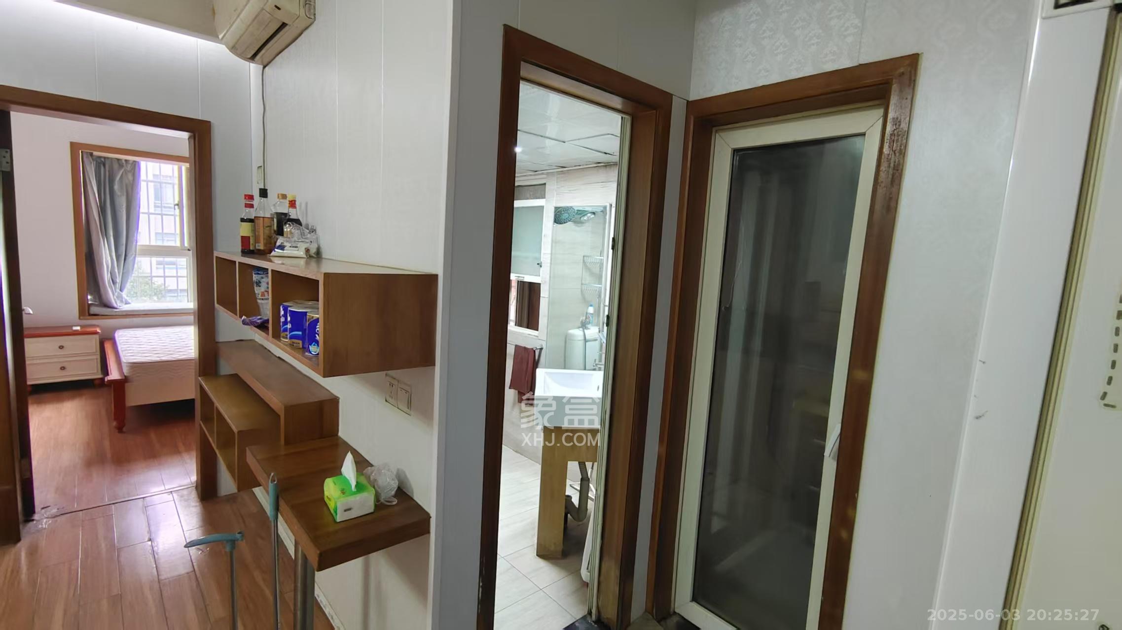 白沙晶城  1室1厅1卫   2400.00元/月室内图