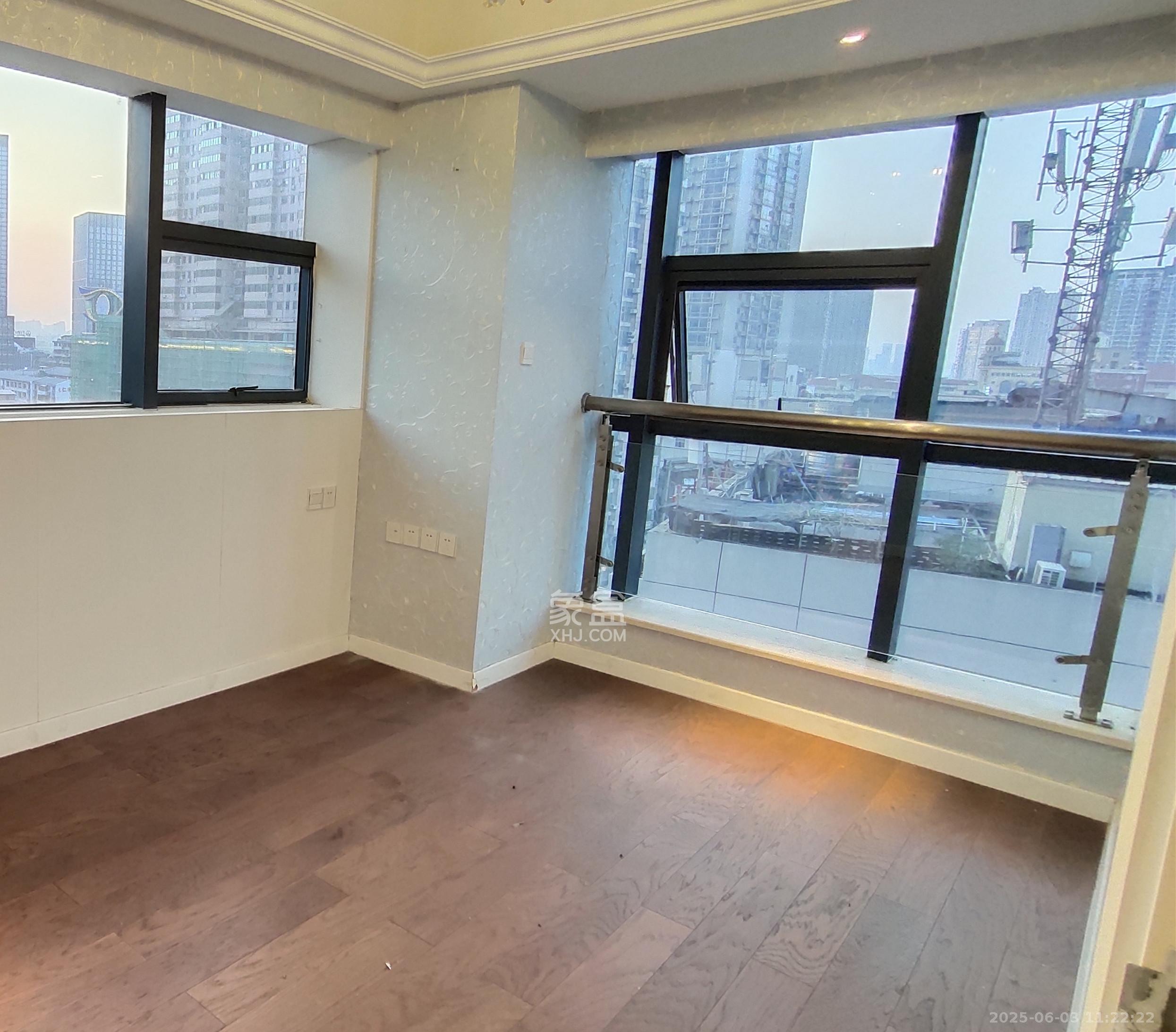 壹号公馆  2室1厅1卫    4100.0元/月室内图