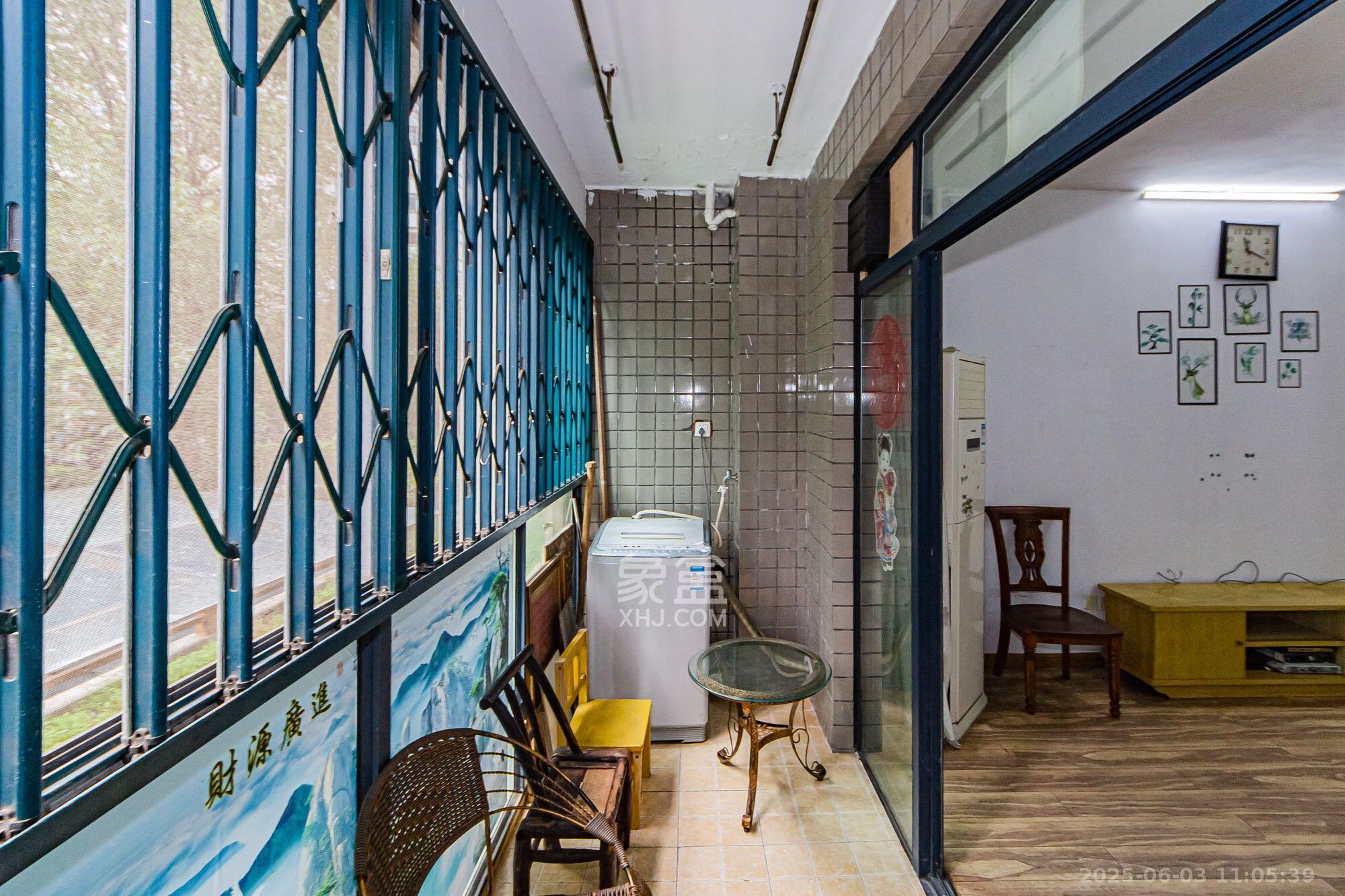 湘江世纪城聚江苑 3室2厅2卫 3200.0元/月 湘江世纪城聚江苑 3室2厅2卫 3200.0元/月室内图