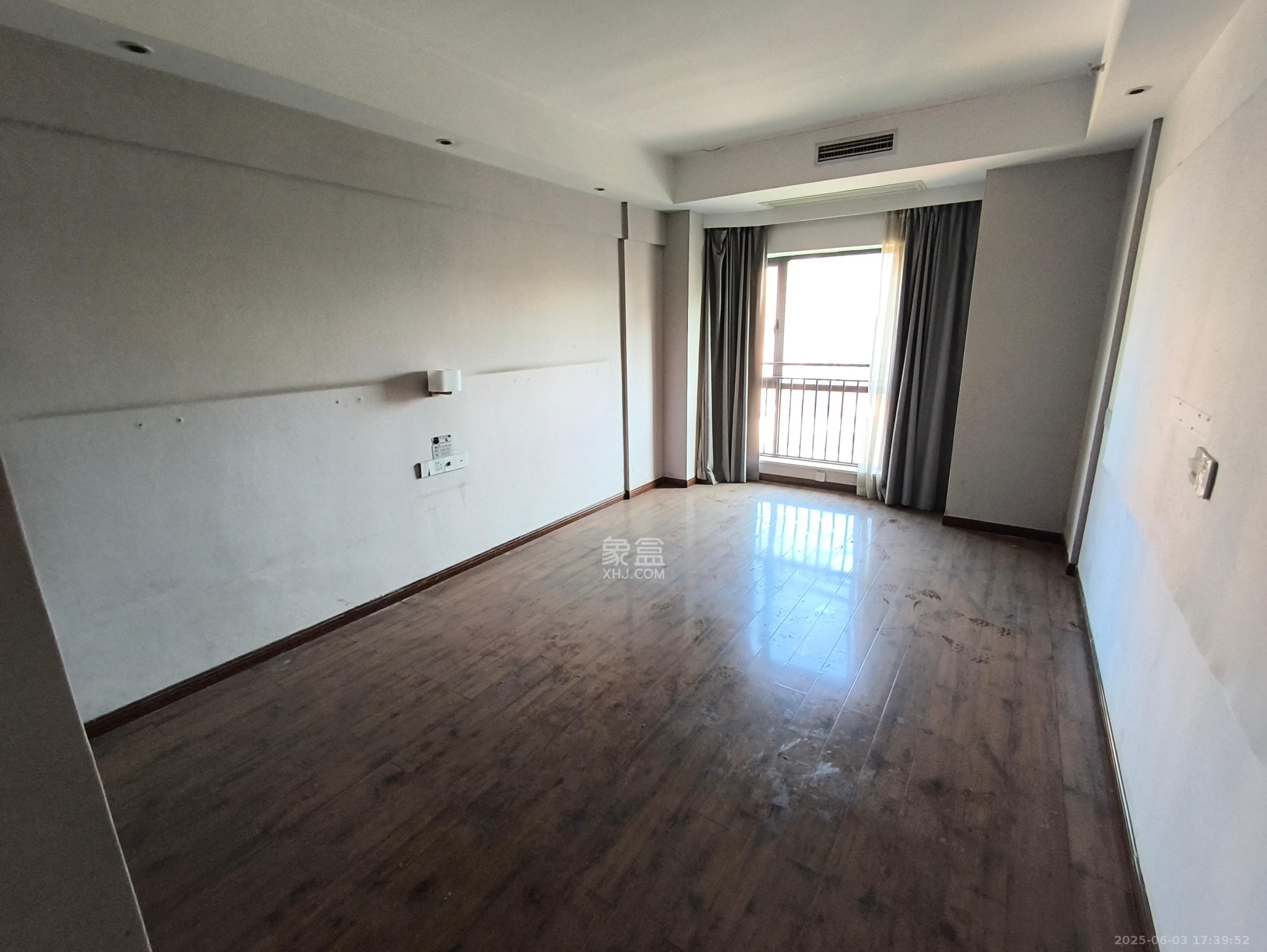 旭辉国际广场(永升商业广场) 1室1厅1卫 36000.0元/月 旭辉国际广场(永升商业广场) 1室1厅1卫 36000.0元/月室内图