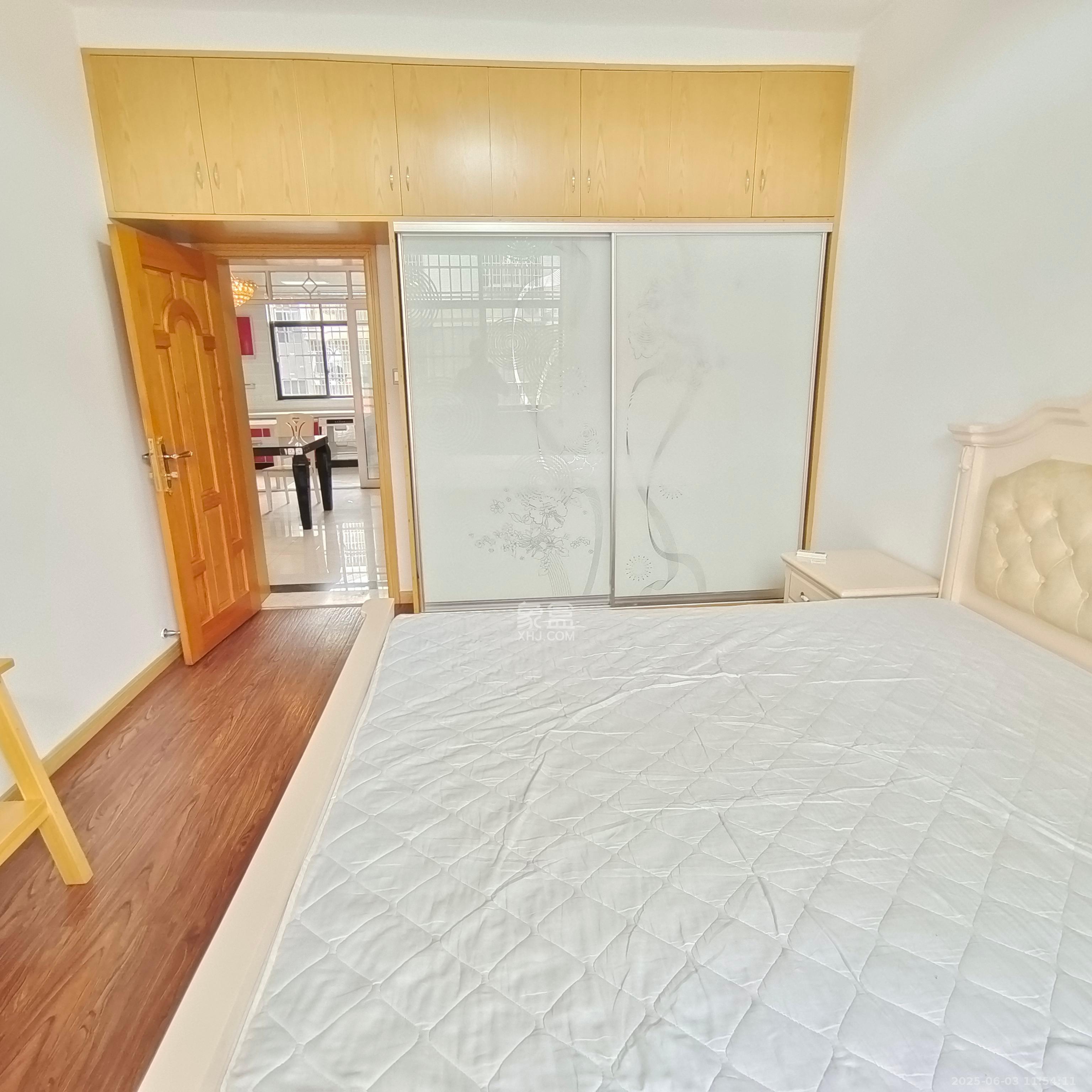 黄鹤小区3片  3室2厅1卫   2000.00元/月室内图