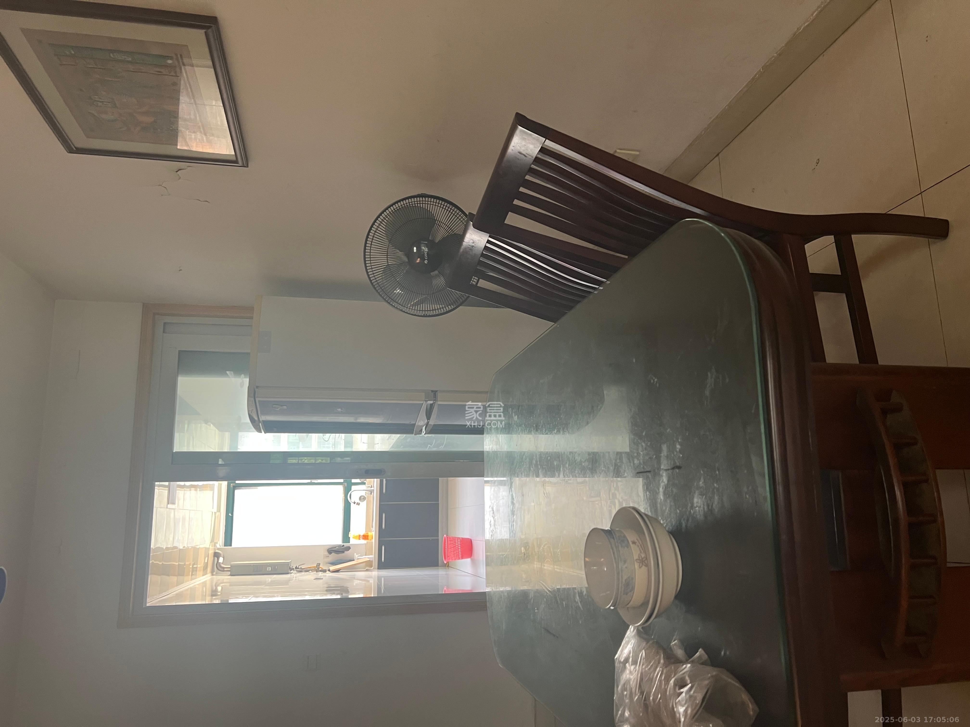 柠檬丽都 4室2厅1卫 2400.0元/月 柠檬丽都 4室2厅1卫 2400.0元/月室内图