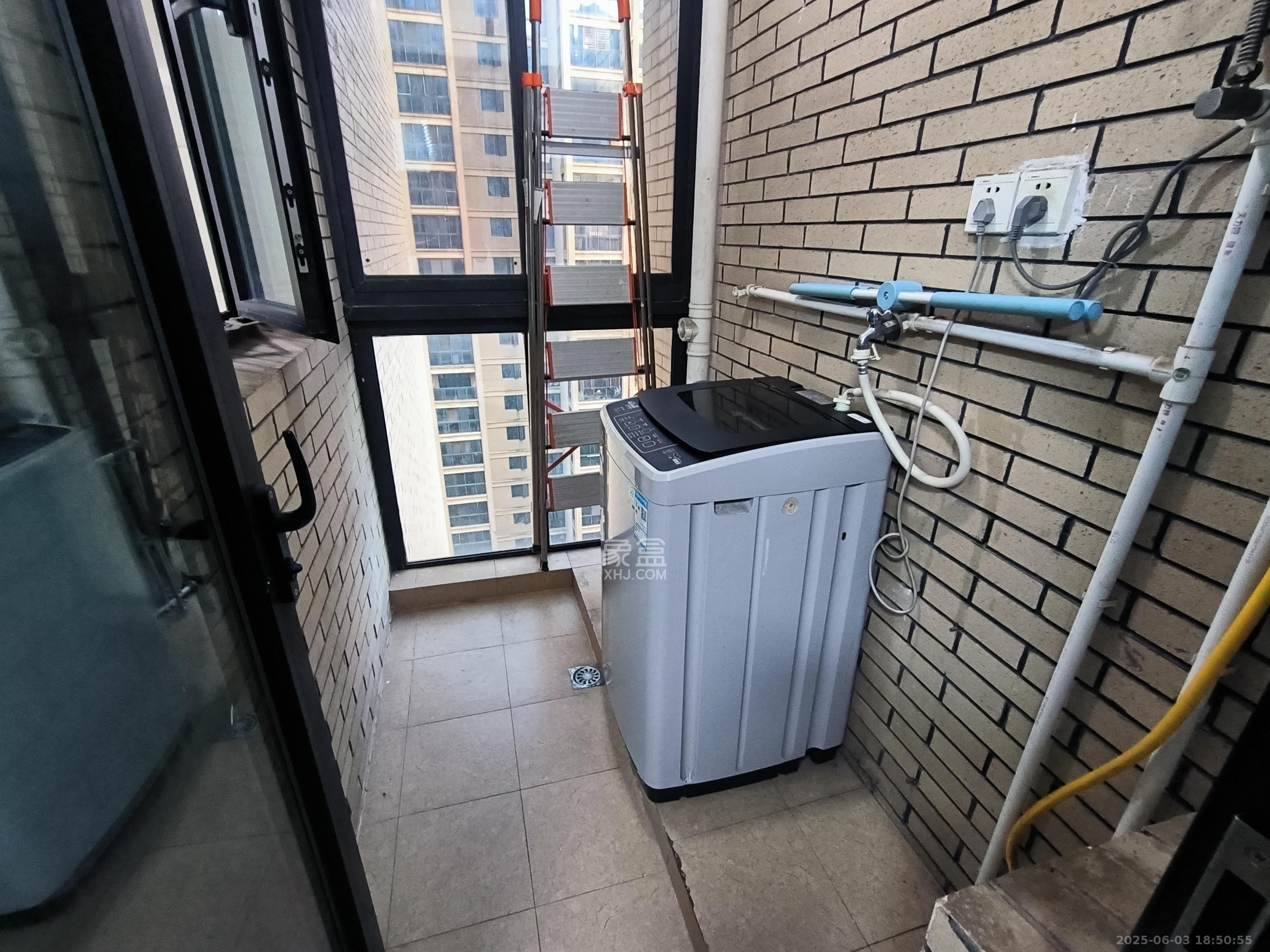 长房白沙湾  2室1厅1卫   2200.00元/月室内图