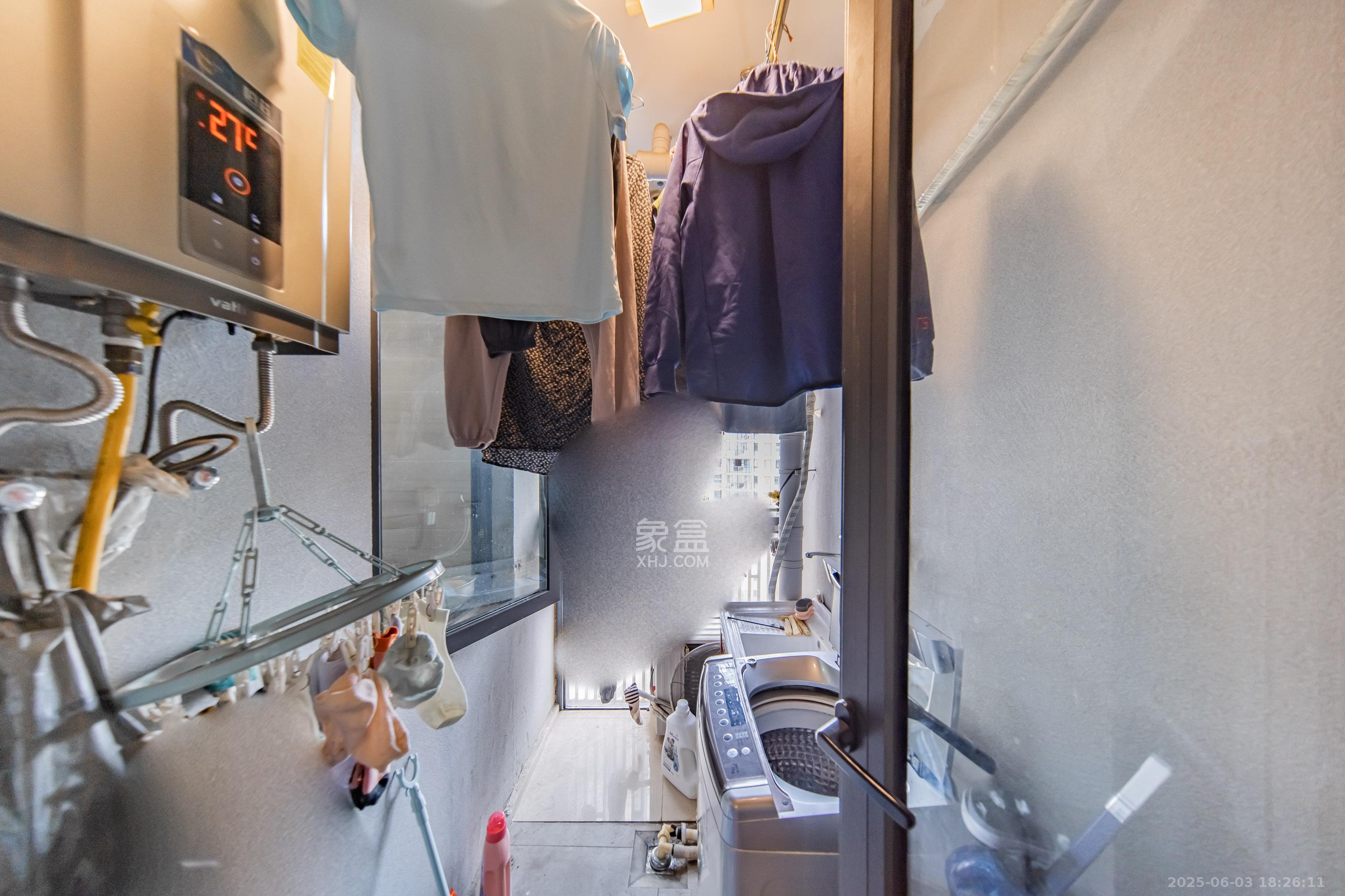 阳光100一期、四五期  2室1厅1卫    84.8万阳台