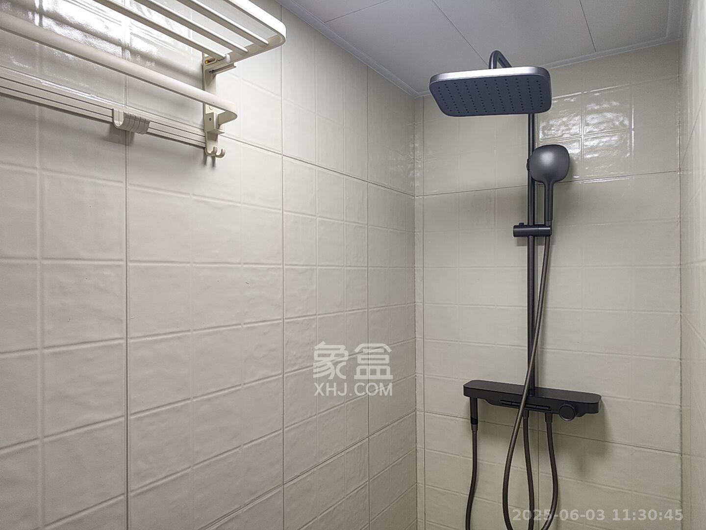 保利恒伟时光印象  2室1厅1卫    2300.0元/月室内图