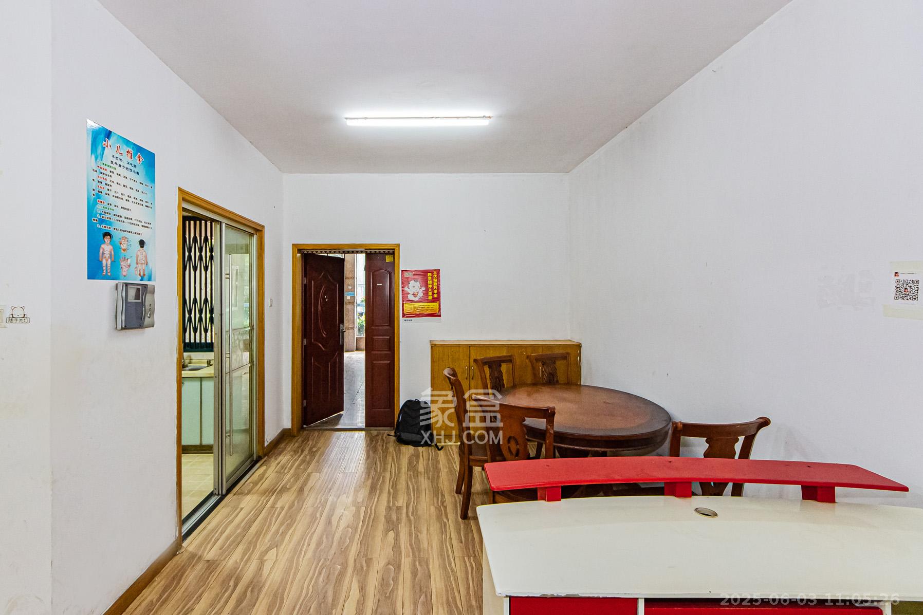 湘江世纪城聚江苑 3室2厅2卫 3200.0元/月 湘江世纪城聚江苑 3室2厅2卫 3200.0元/月室内图