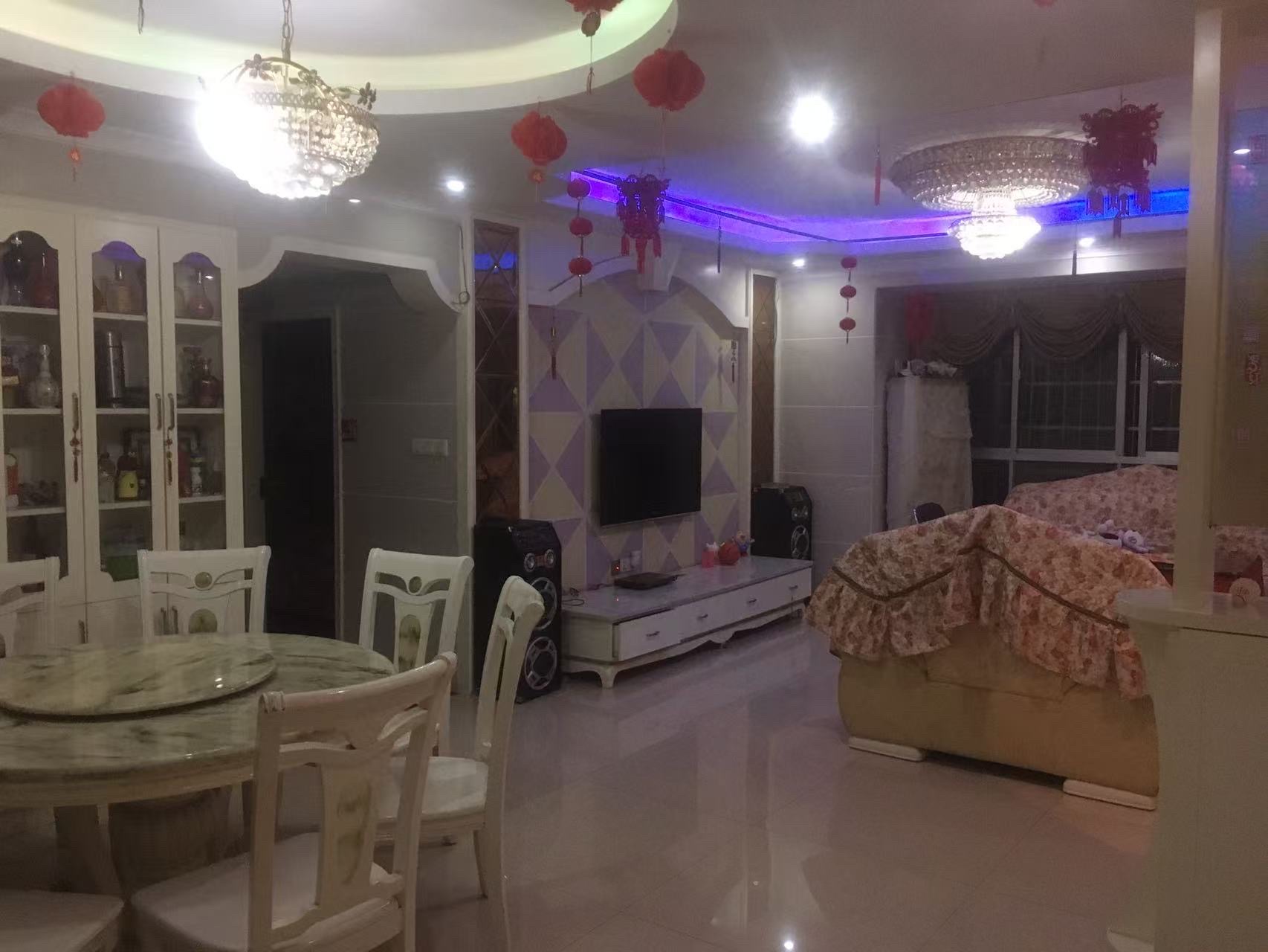 星海名都 4室2厅2卫 77.8万 星海名都 4室2厅2卫 77.8万客厅