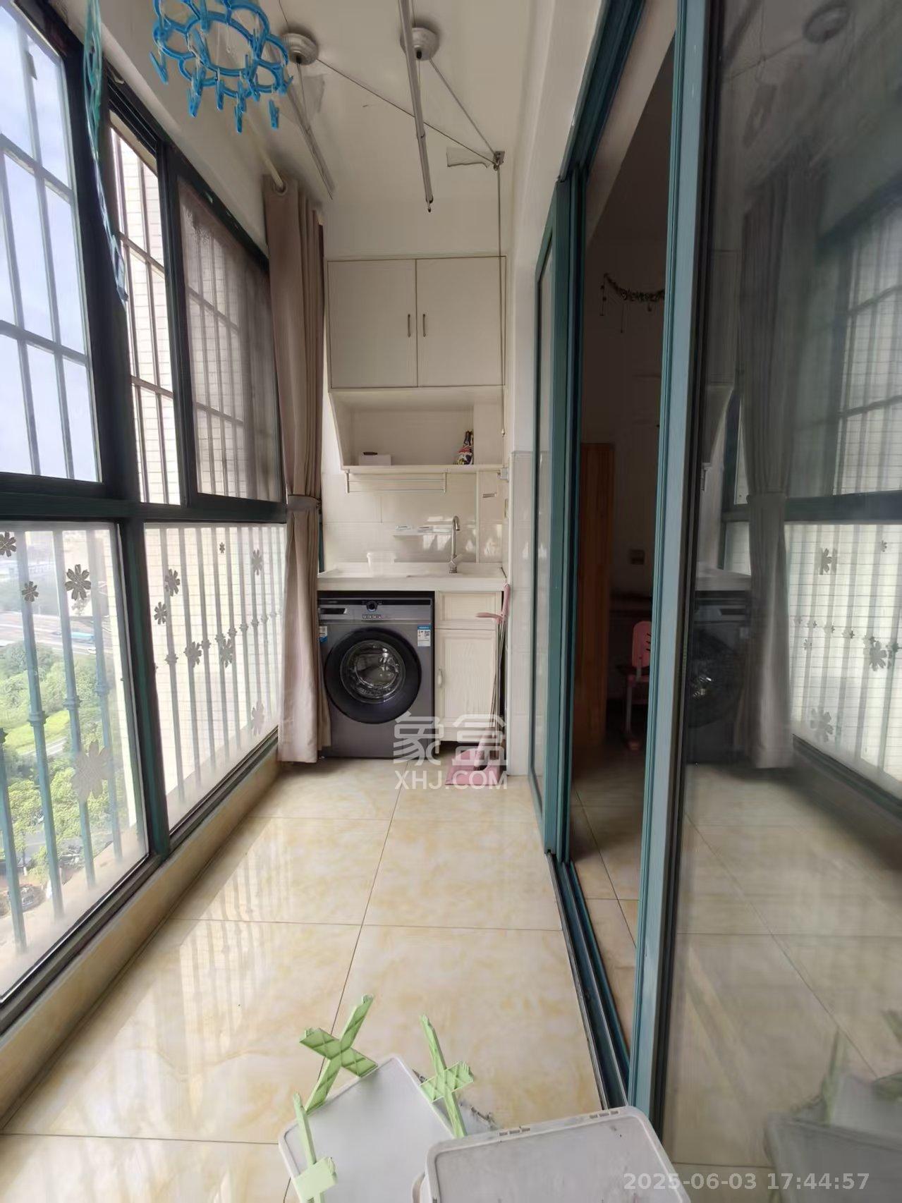 蝴蝶谷  1室1厅1卫   1100.00元/月室内图