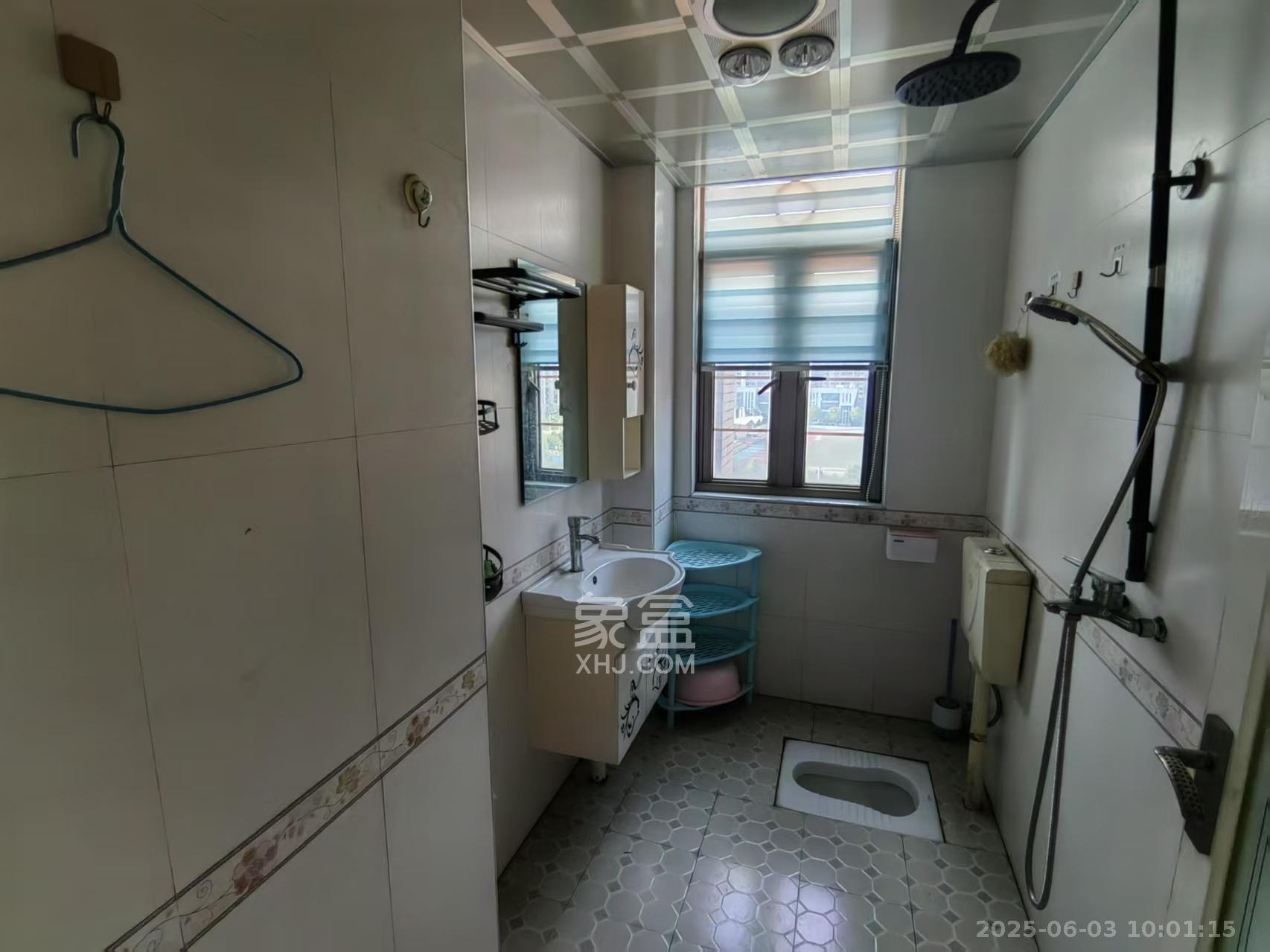 长沙玫瑰园 3室2厅2卫 2000.0元/月 长沙玫瑰园 3室2厅2卫 2000.0元/月室内图