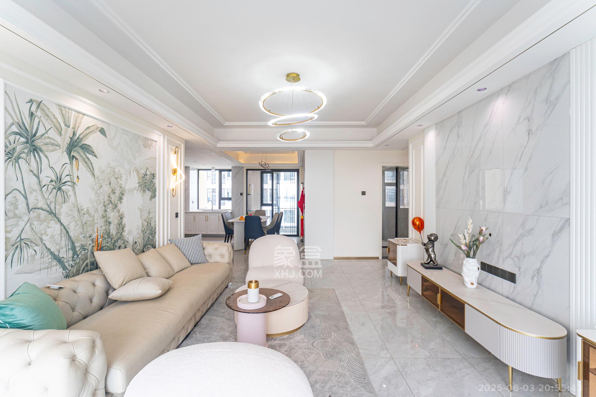 九玺铭城（九玺华府）  4室2厅2卫    112.0万客厅