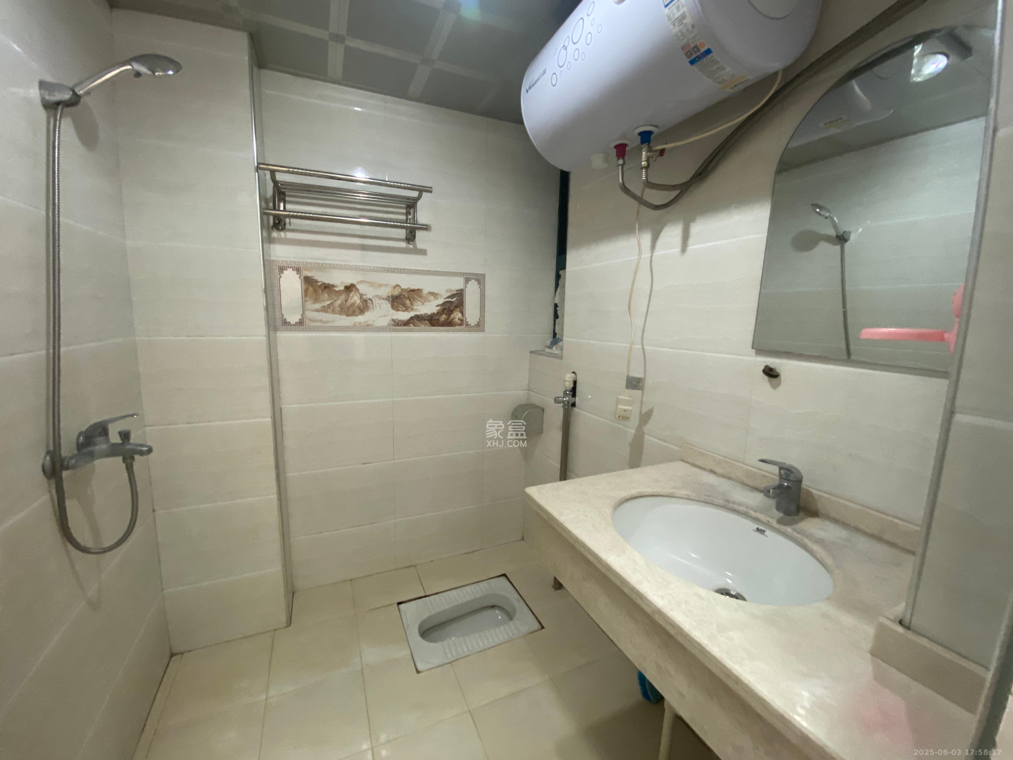 华天LOHO小镇 2室2厅1卫 1300.0元/月 华天LOHO小镇 2室2厅1卫 1300.0元/月室内图