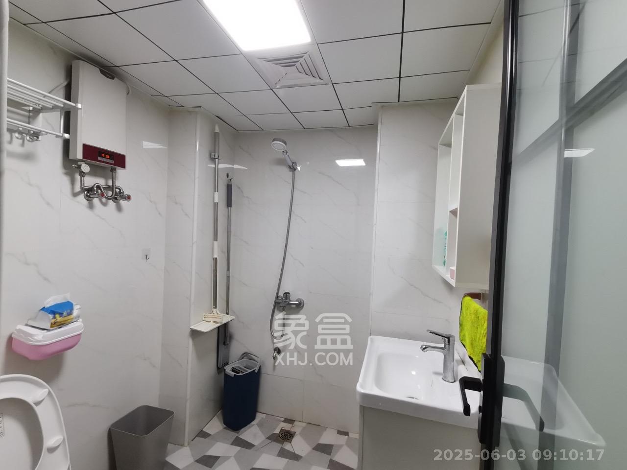 裕天国际商汇中心  1室1厅1卫    2200.0元/月室内图