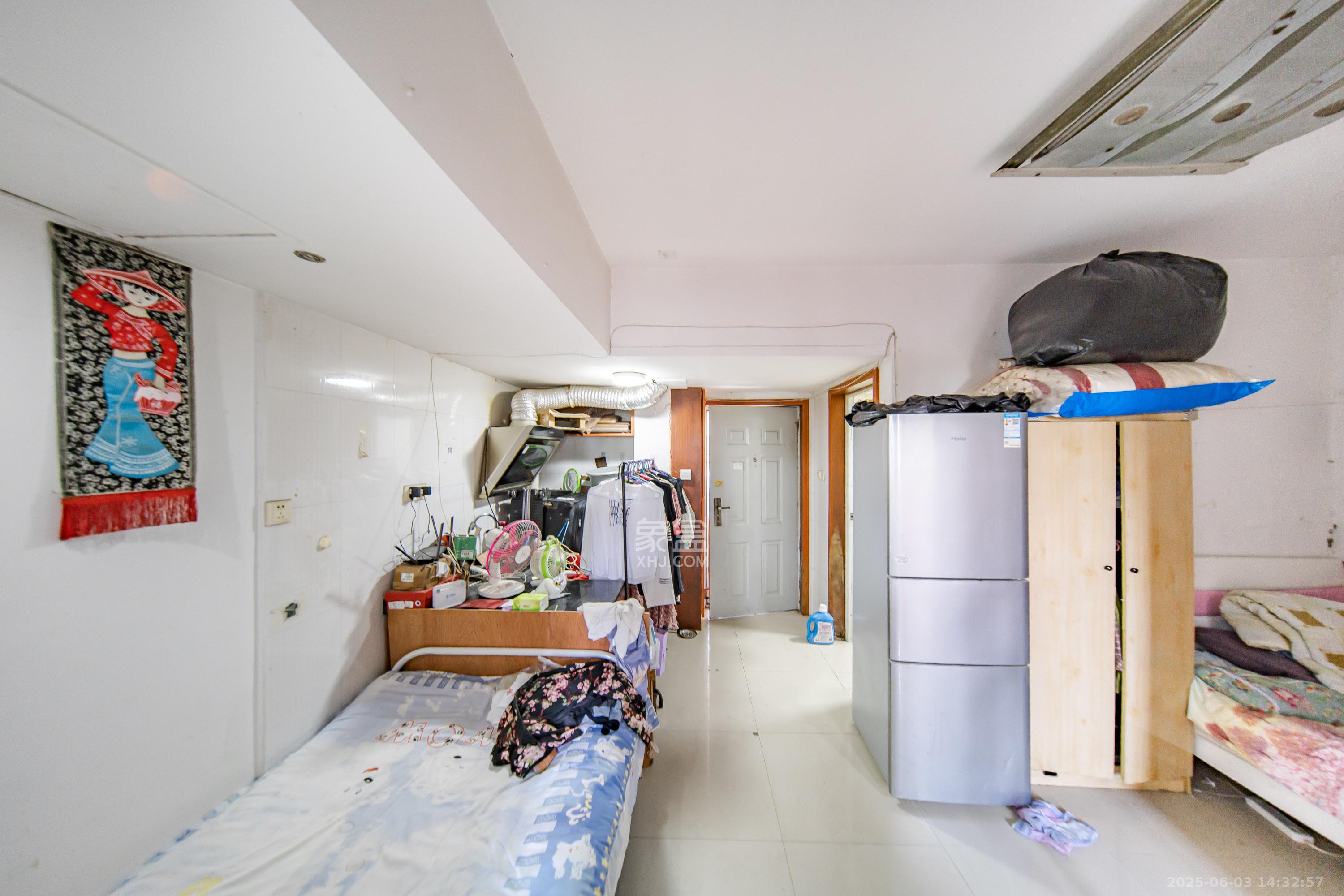 阳光100二期 2室1厅1卫 28.0万 阳光100二期 2室1厅1卫 28.0万客厅