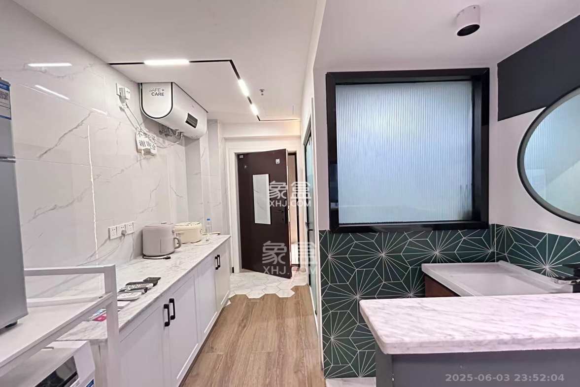 保利天禧EF区 1室1厅1卫 1400.0元/月 保利天禧EF区 1室1厅1卫 1400.0元/月室内图