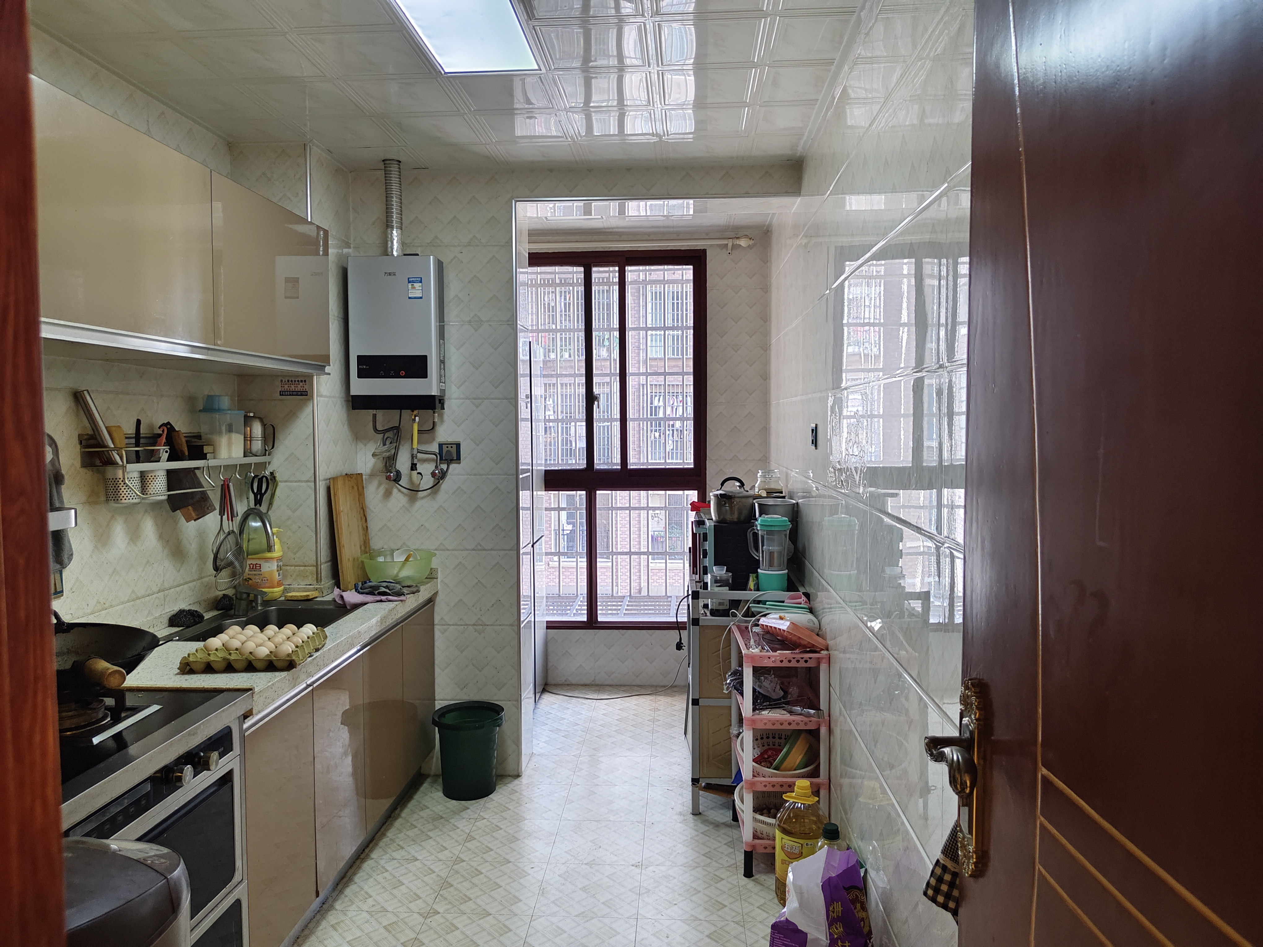 鹏泰路桥大厦 3室2厅2卫 75.0万 鹏泰路桥大厦 3室2厅2卫 75.0万客厅