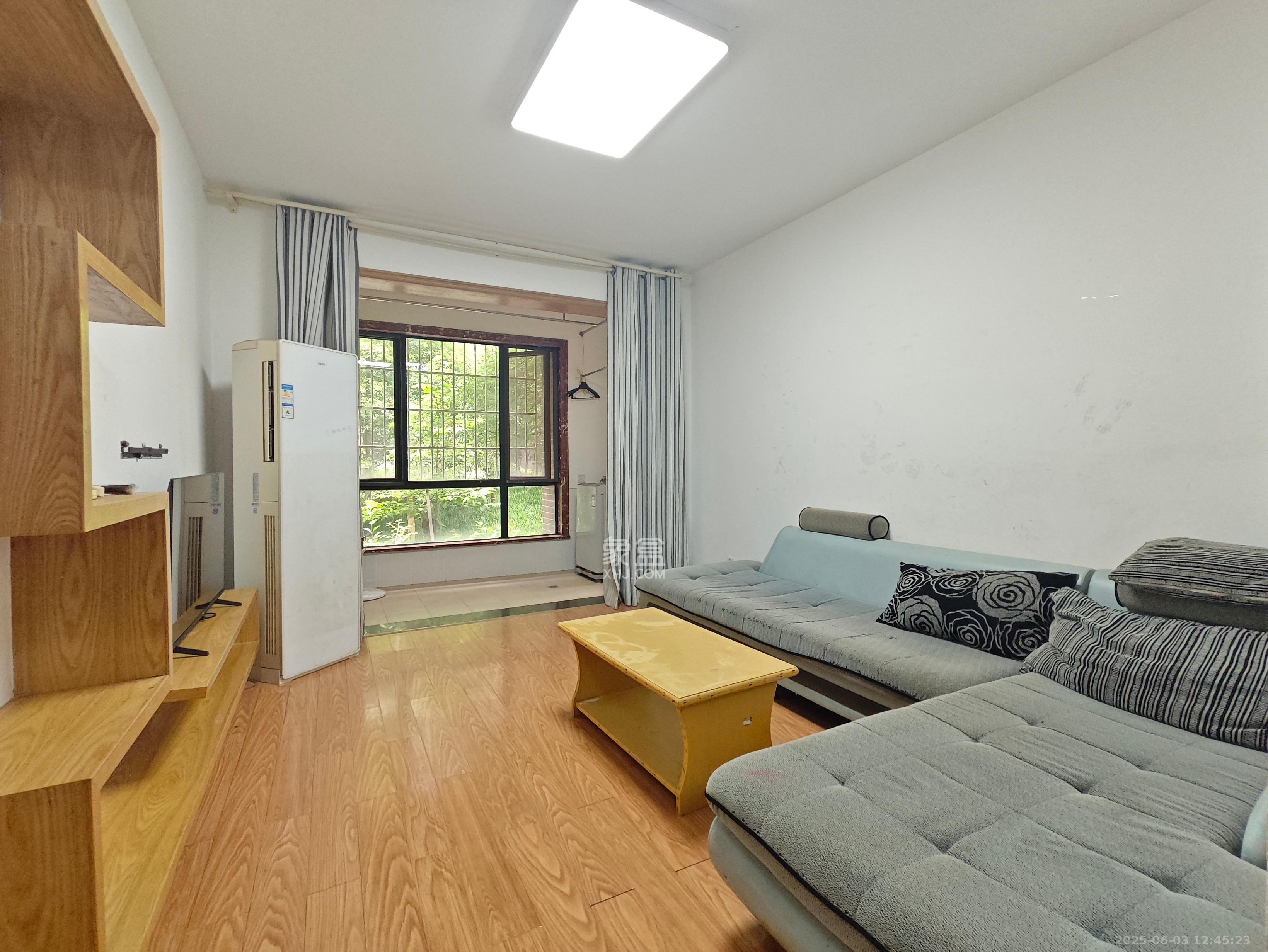中建麓山和苑  1室2厅1卫   1500.00元/月室内图1