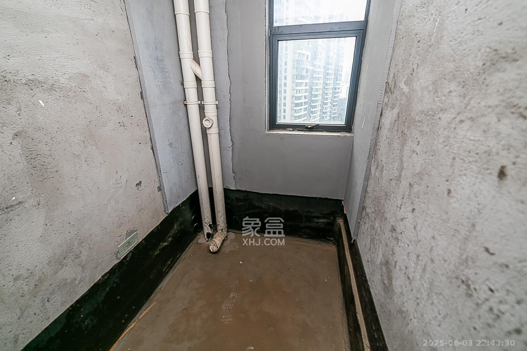 天鸿天府(天鸿中央大院) 3室2厅2卫 95.0万 天鸿天府(天鸿中央大院) 3室2厅2卫 95.0万卫生间