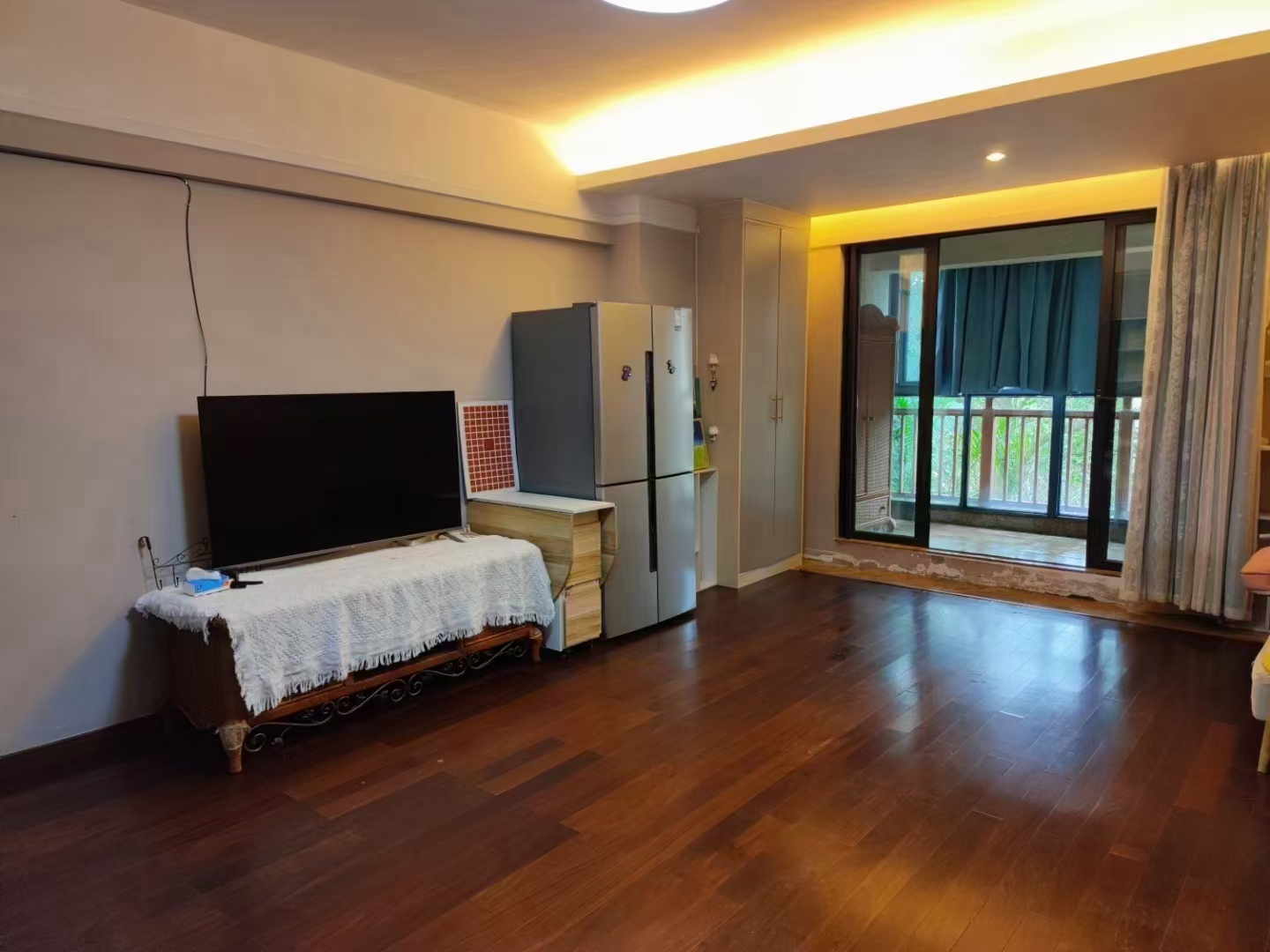 万科浪琴湾 1室1厅1卫 100.0万 万科浪琴湾 1室1厅1卫 100.0万客厅