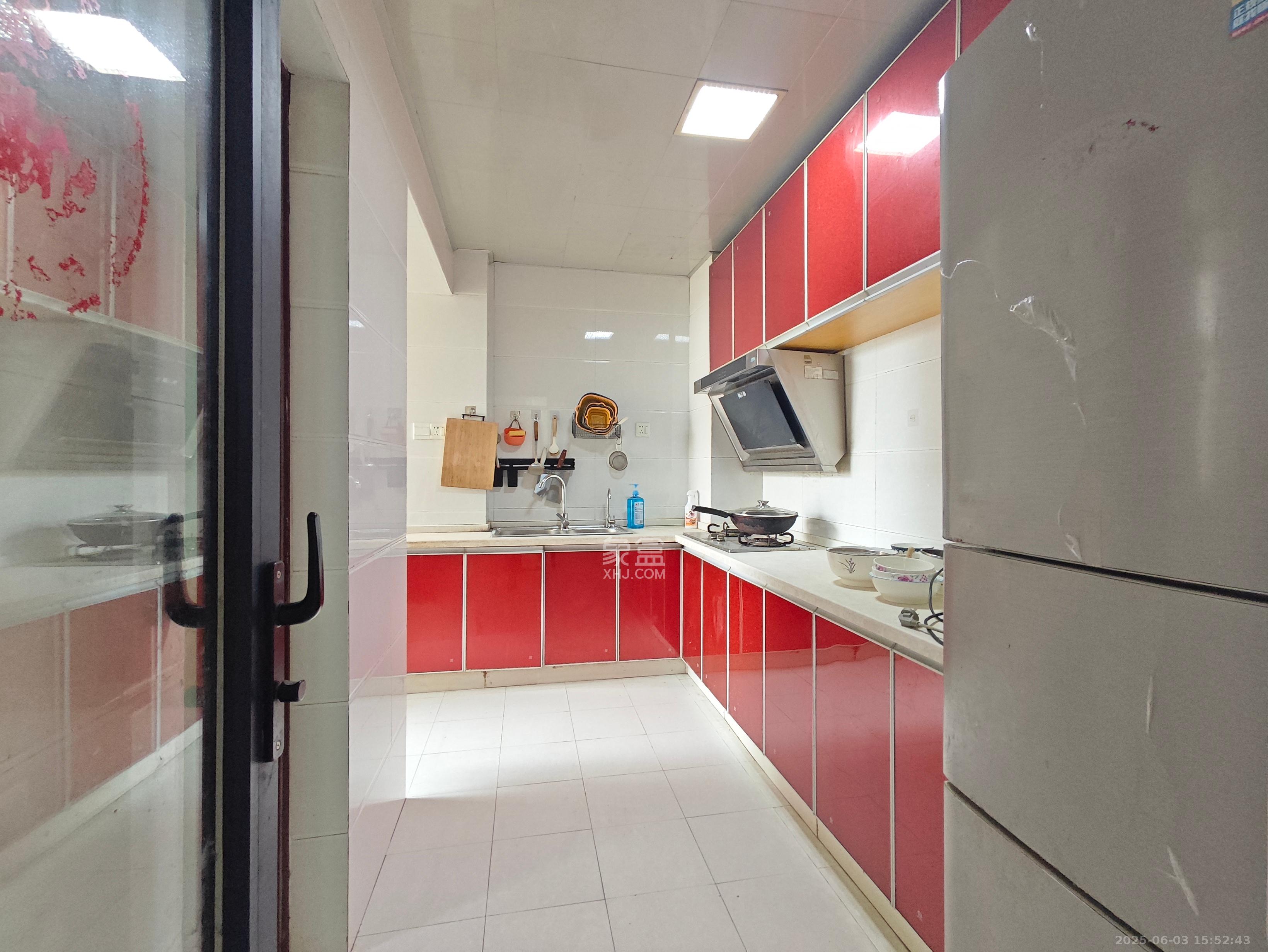 中建麓山和苑  2室2厅1卫   1600.00元/月室内图
