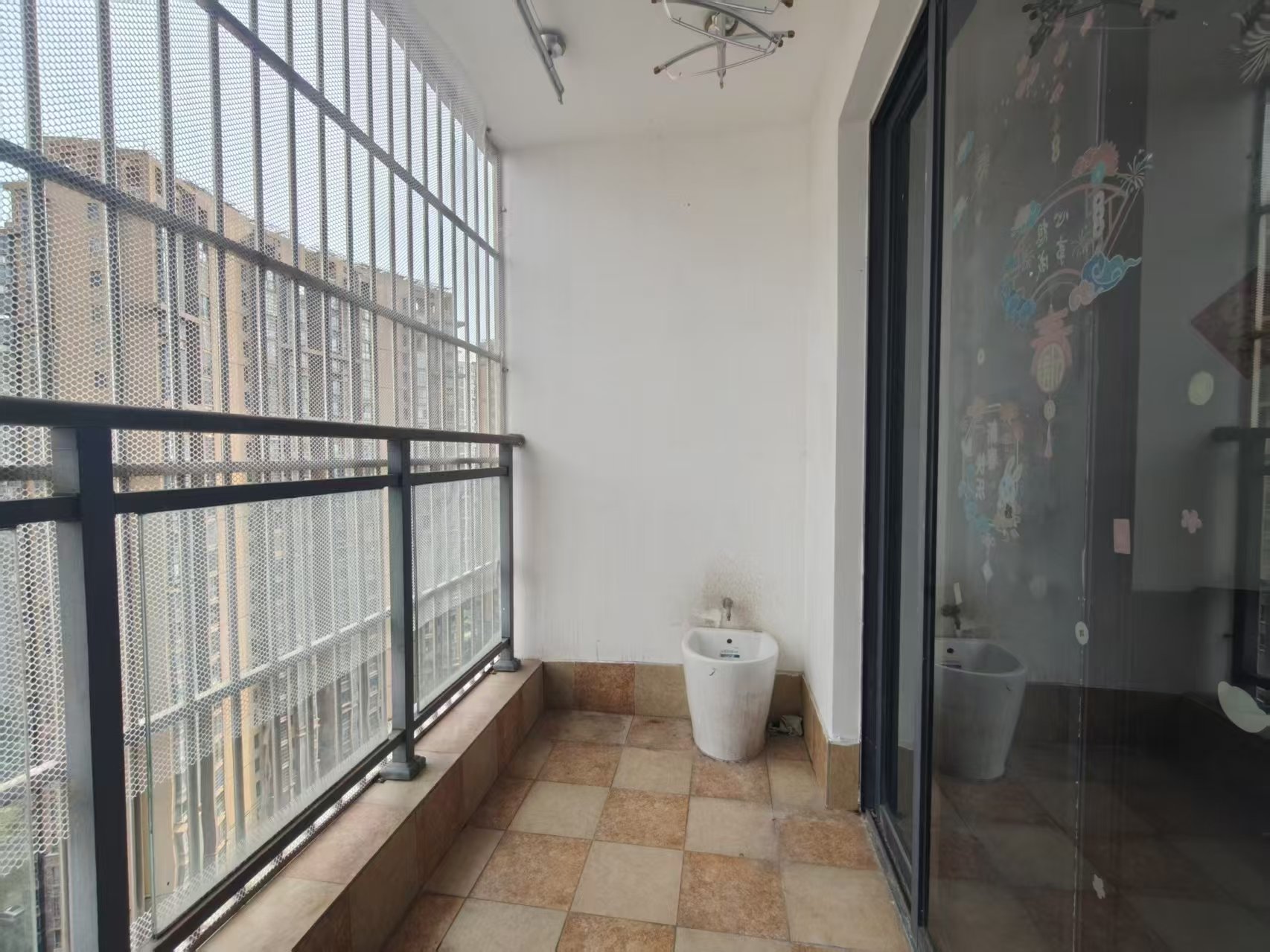 昌茂水木清华  2室2厅1卫    2300.0元/月 昌茂水木清华  2室2厅1卫    2300.0元/月室内图