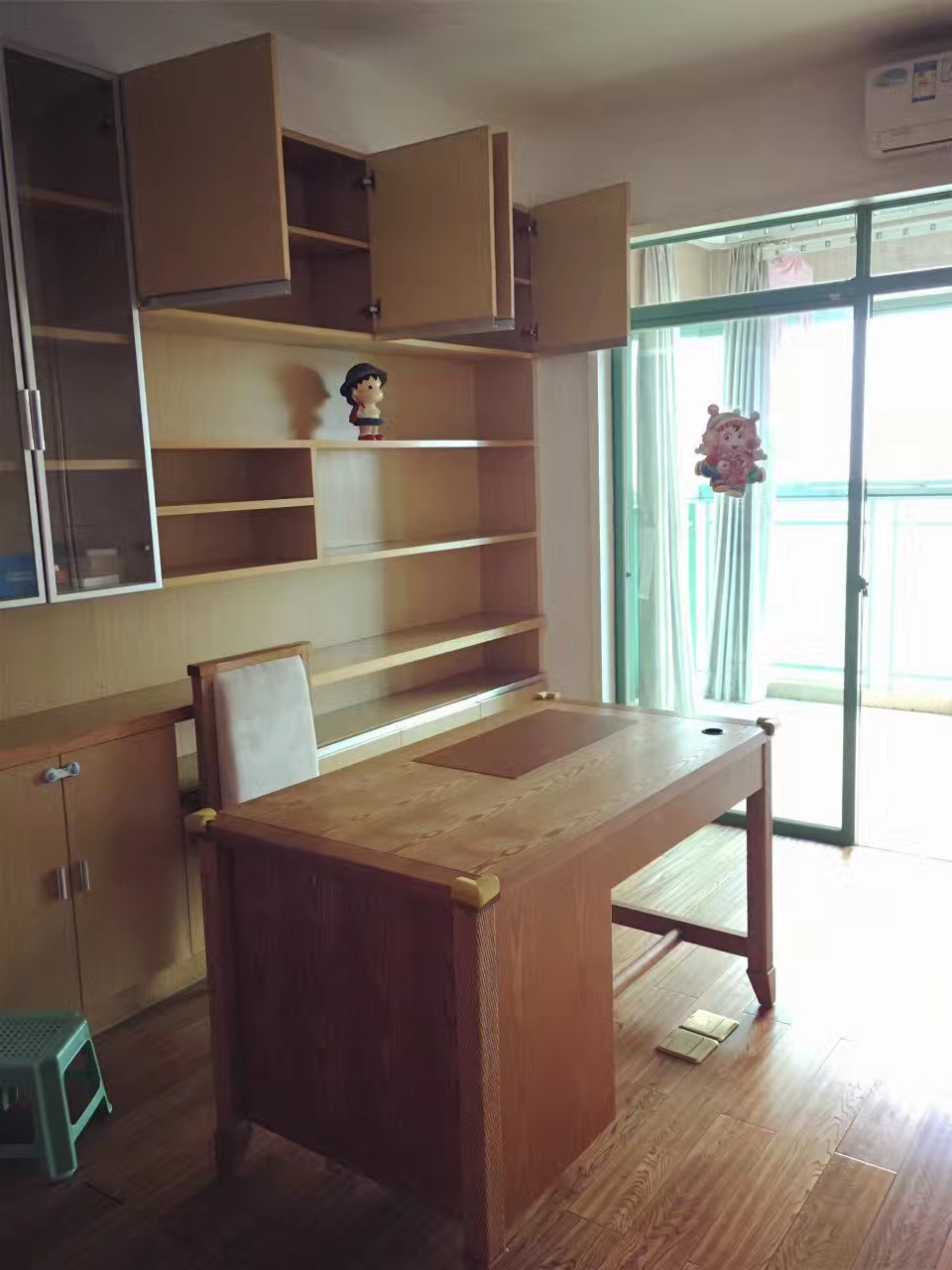 香江城市花园  3室2厅2卫   2200.00元/月室内图