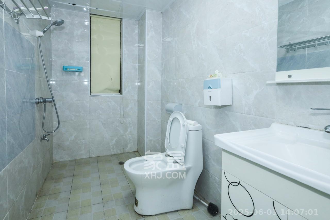 卓越浅水湾  3室2厅2卫   2800.00元/月室内图