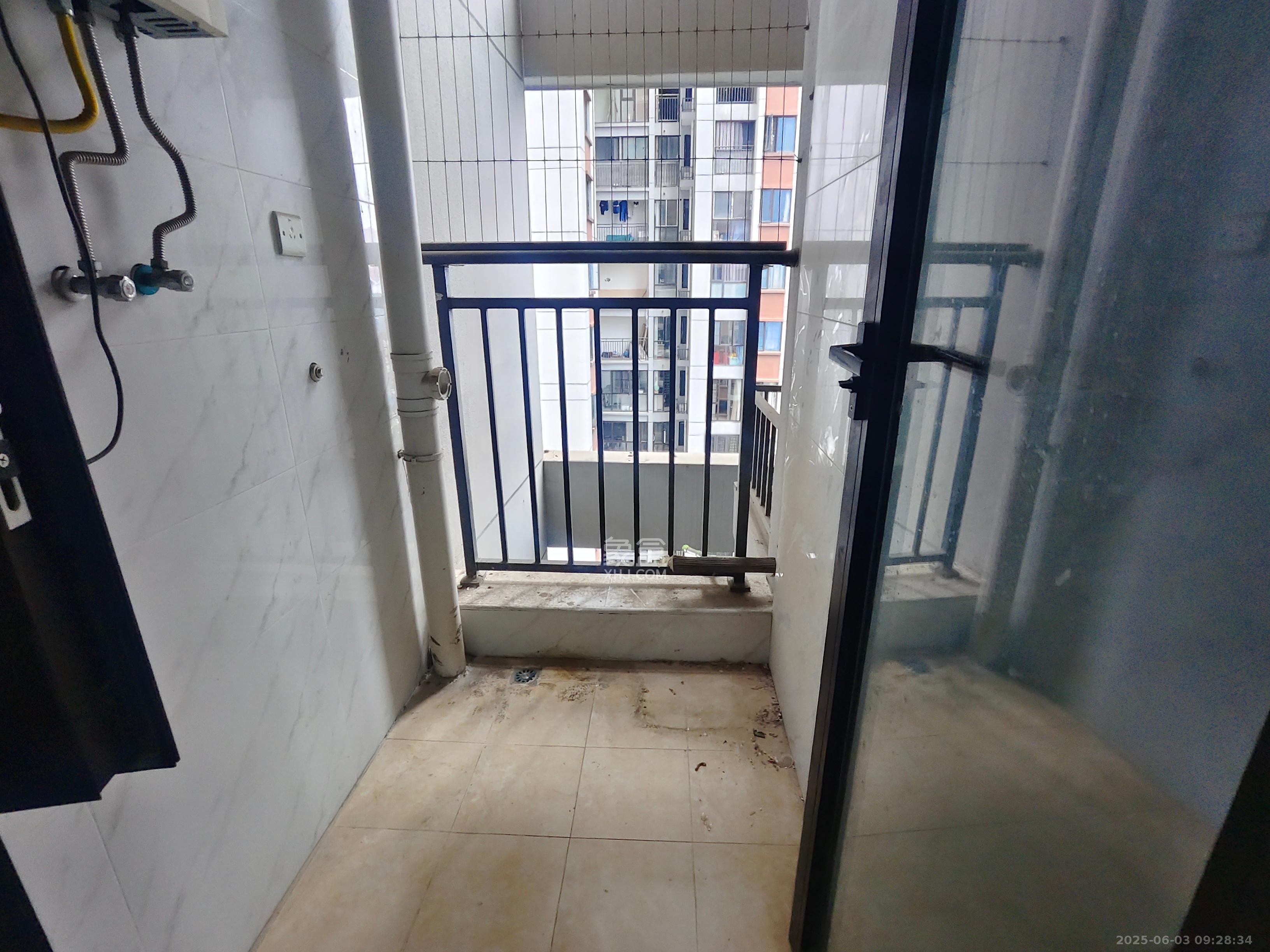 今时艺苑  3室2厅1卫   2300.00元/月室内图