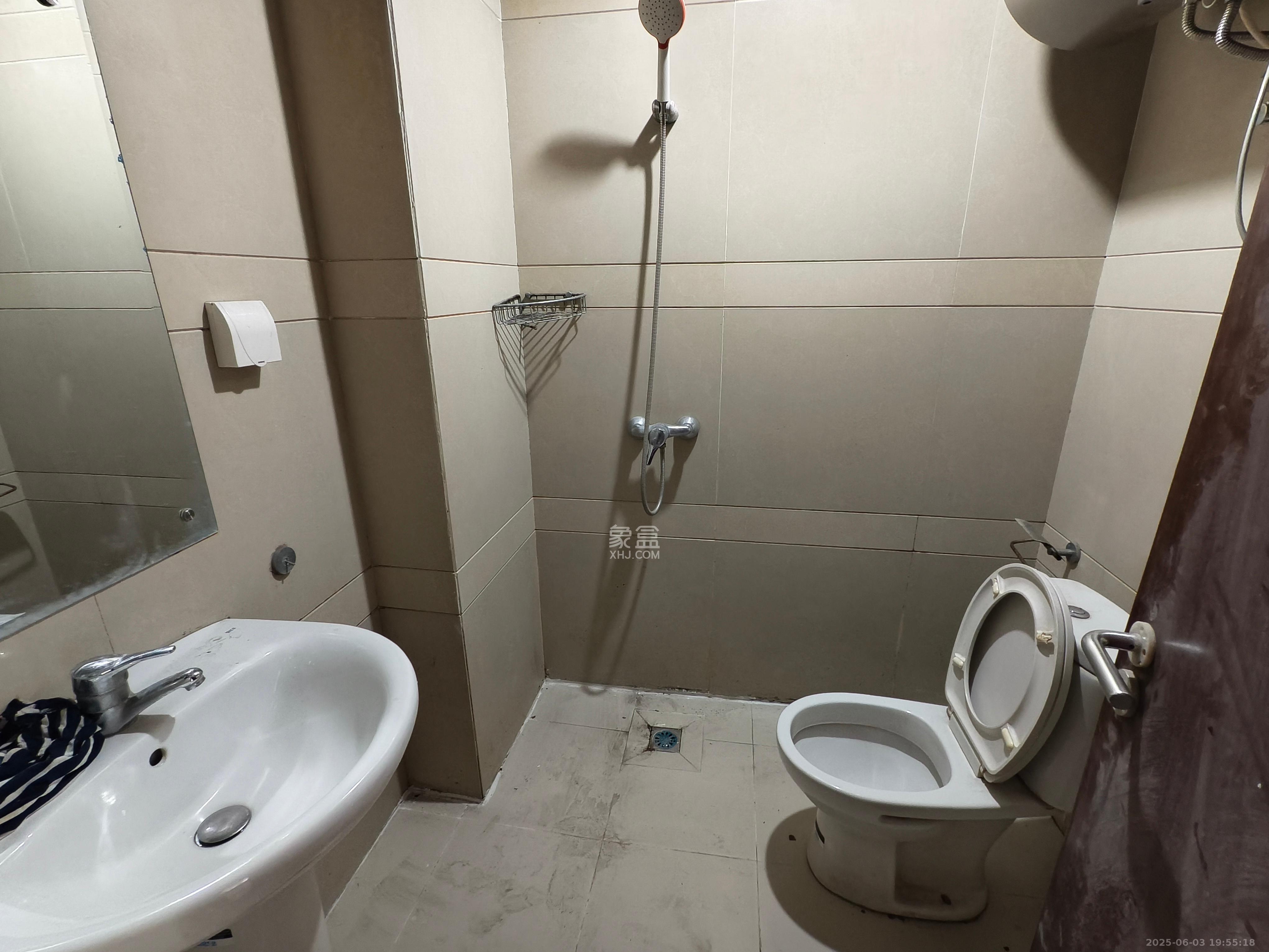 标志商务中心  1室1厅0卫   1000.00元/月室内图