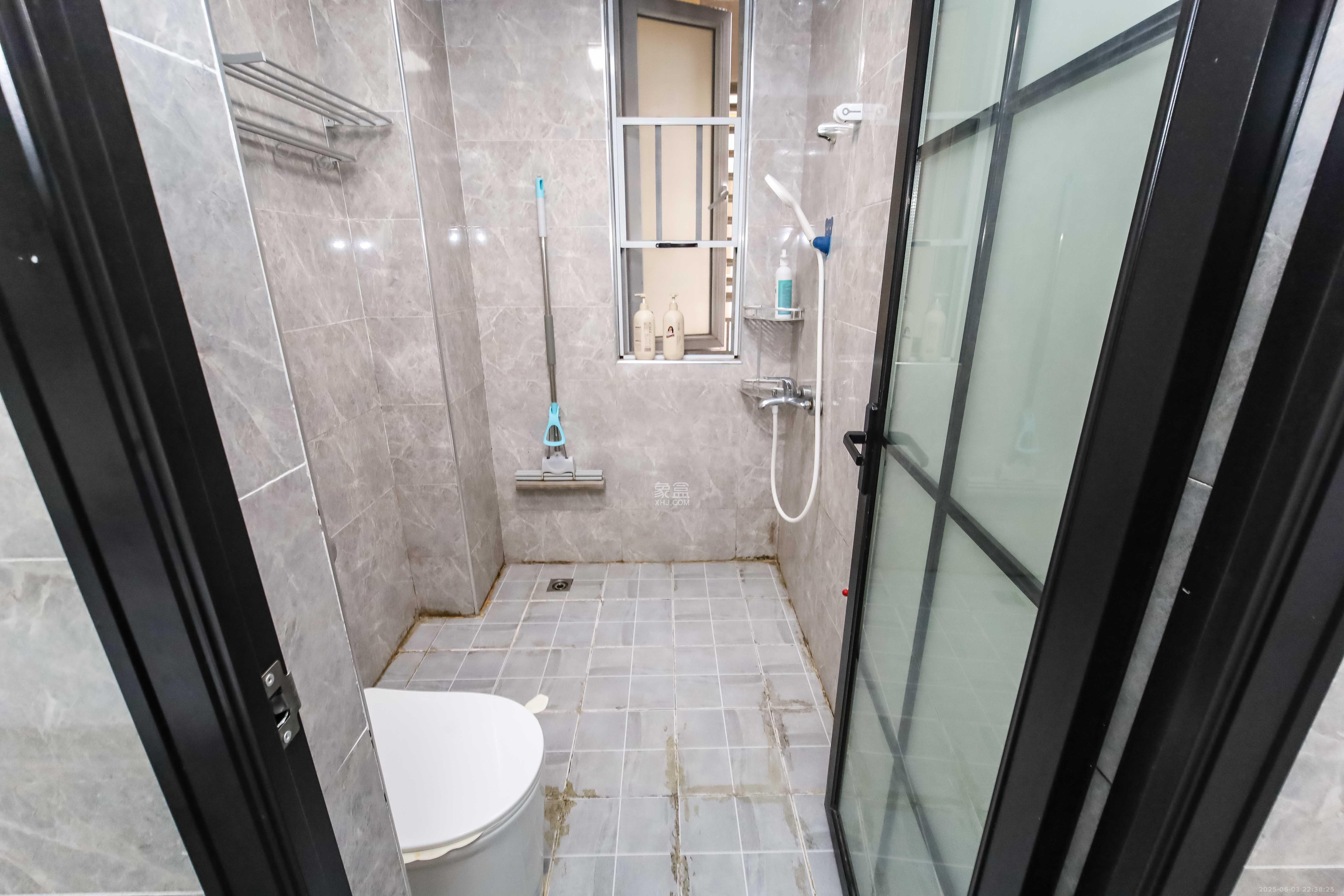 金地格林公馆 3室2厅1卫 86.0万 金地格林公馆 3室2厅1卫 86.0万卫生间