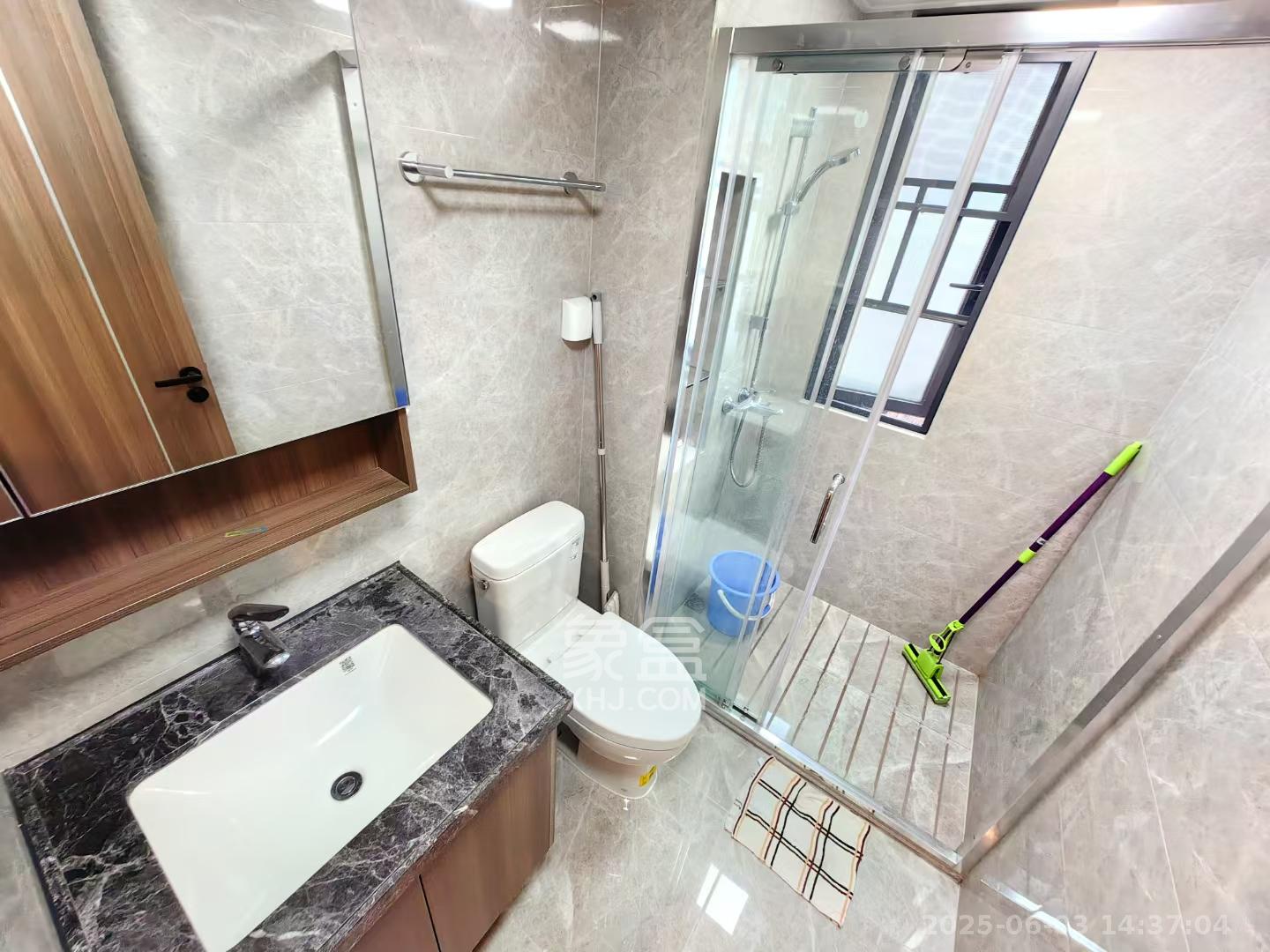 中海阅溪府  4室2厅2卫   3600.00元/月室内图