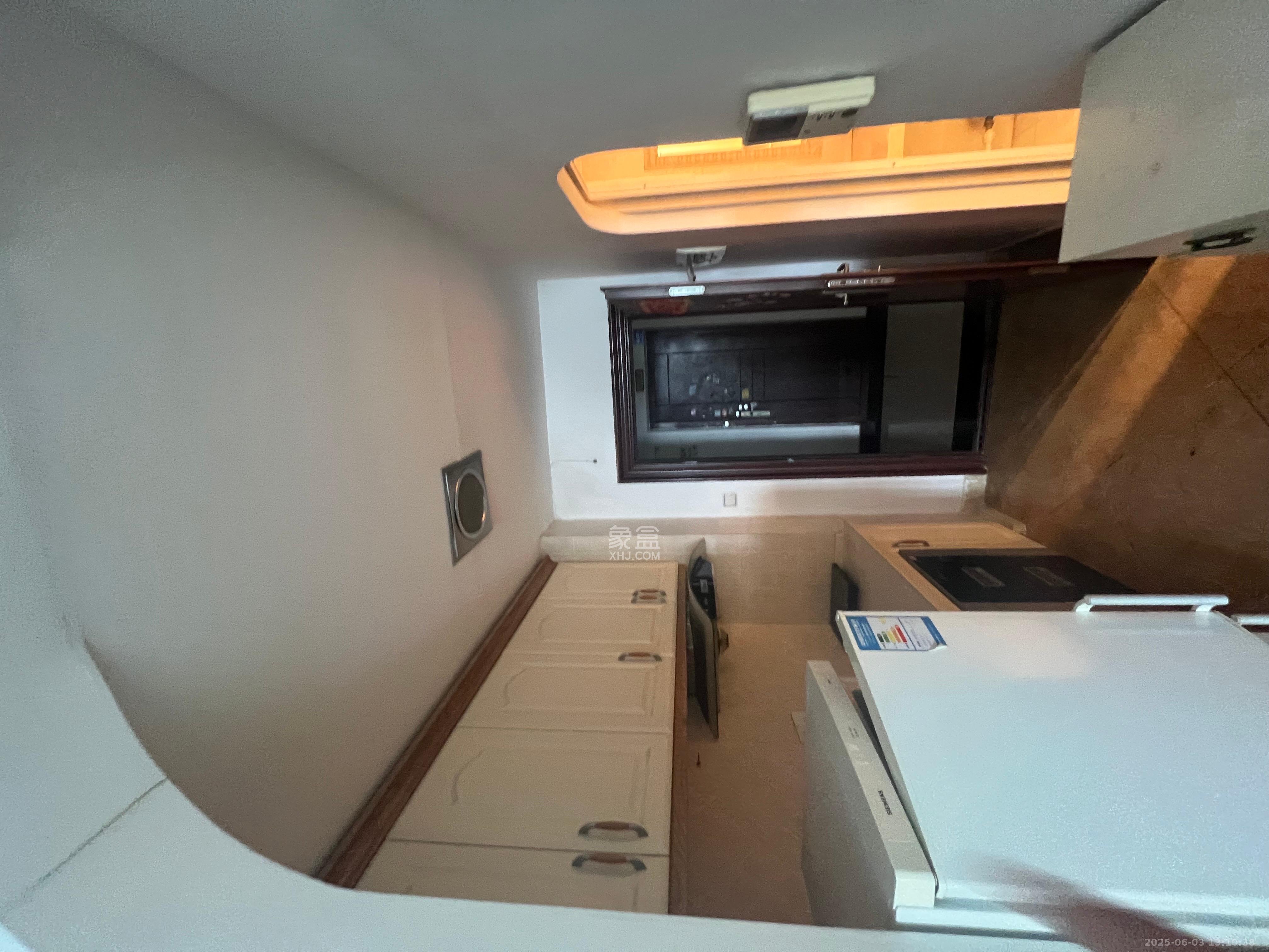 天心华庭 1室1厅1卫 1800.0元/月 天心华庭 1室1厅1卫 1800.0元/月室内图