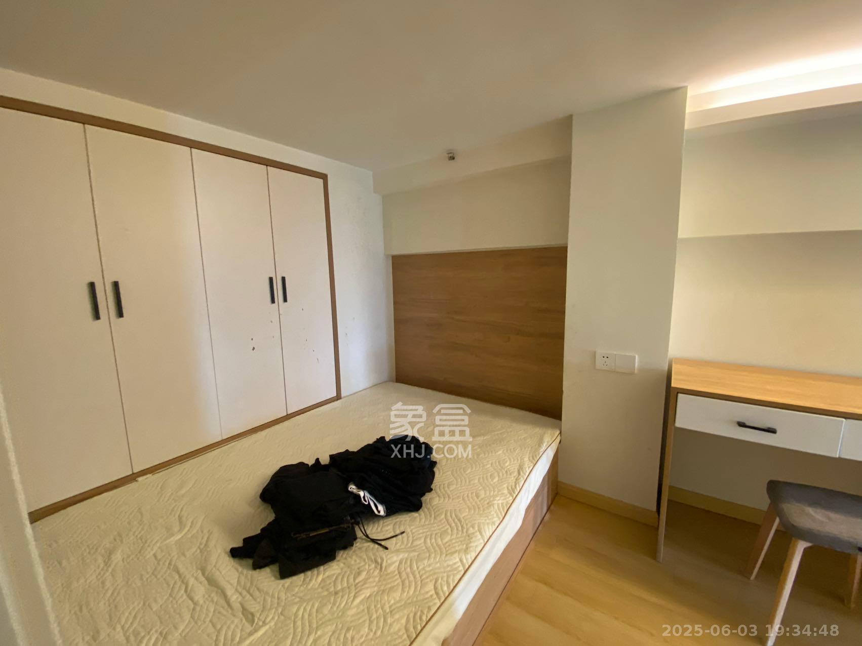 荣盛花语书苑  2室1厅1卫   2600.00元/月室内图